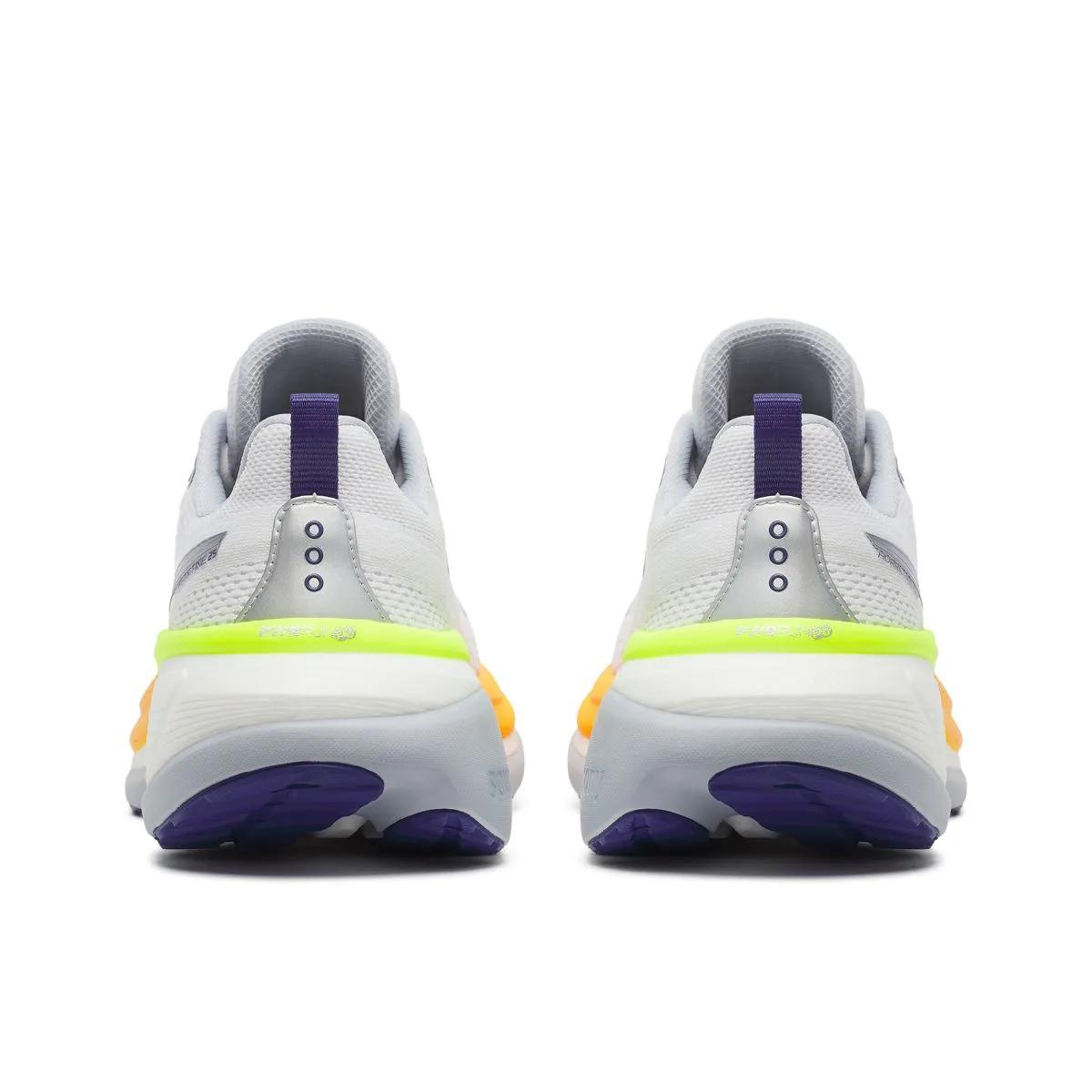 Saucony Women's Hurricane 25 White | Frigid