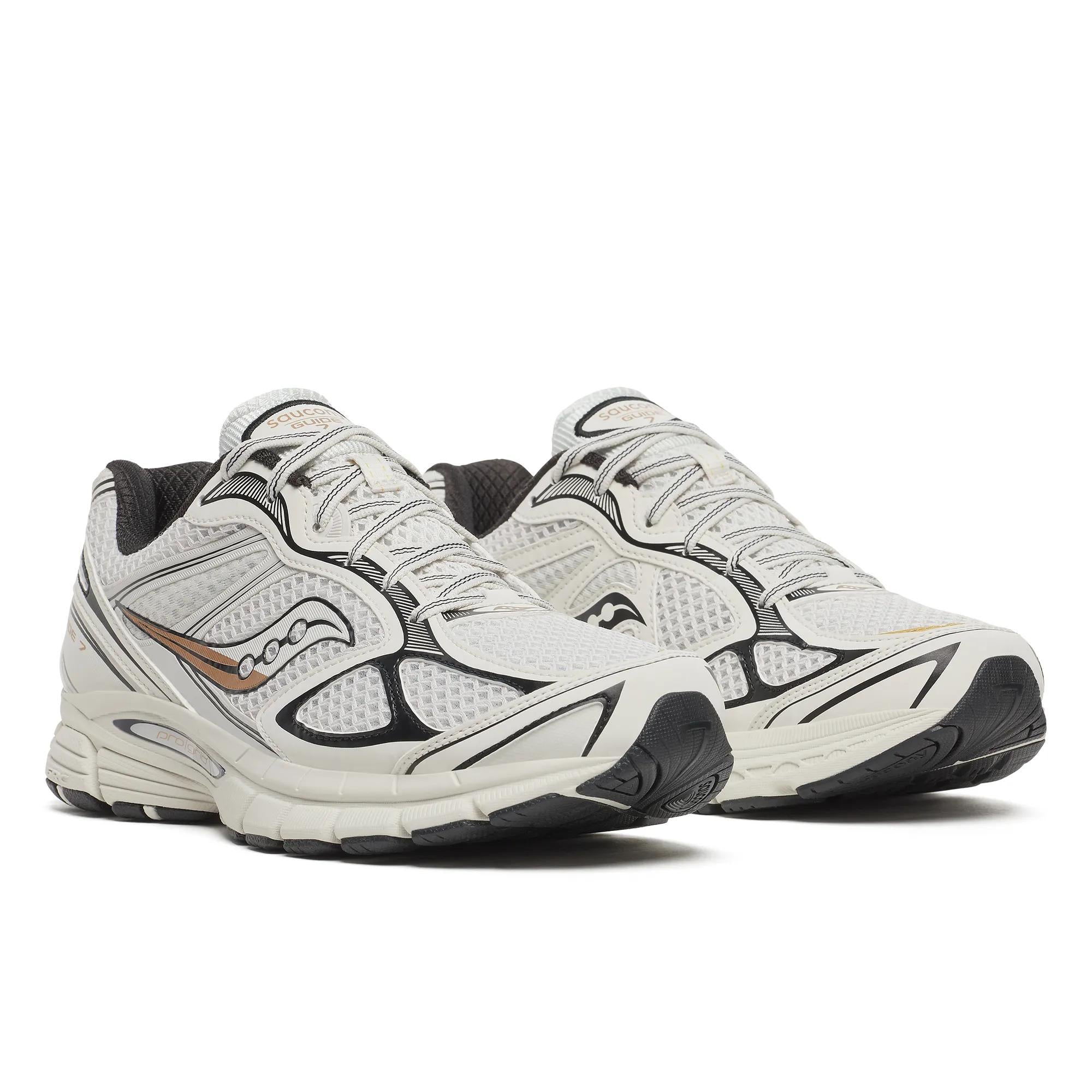 Saucony ProGrid Guide 7 Onyx | Gold
