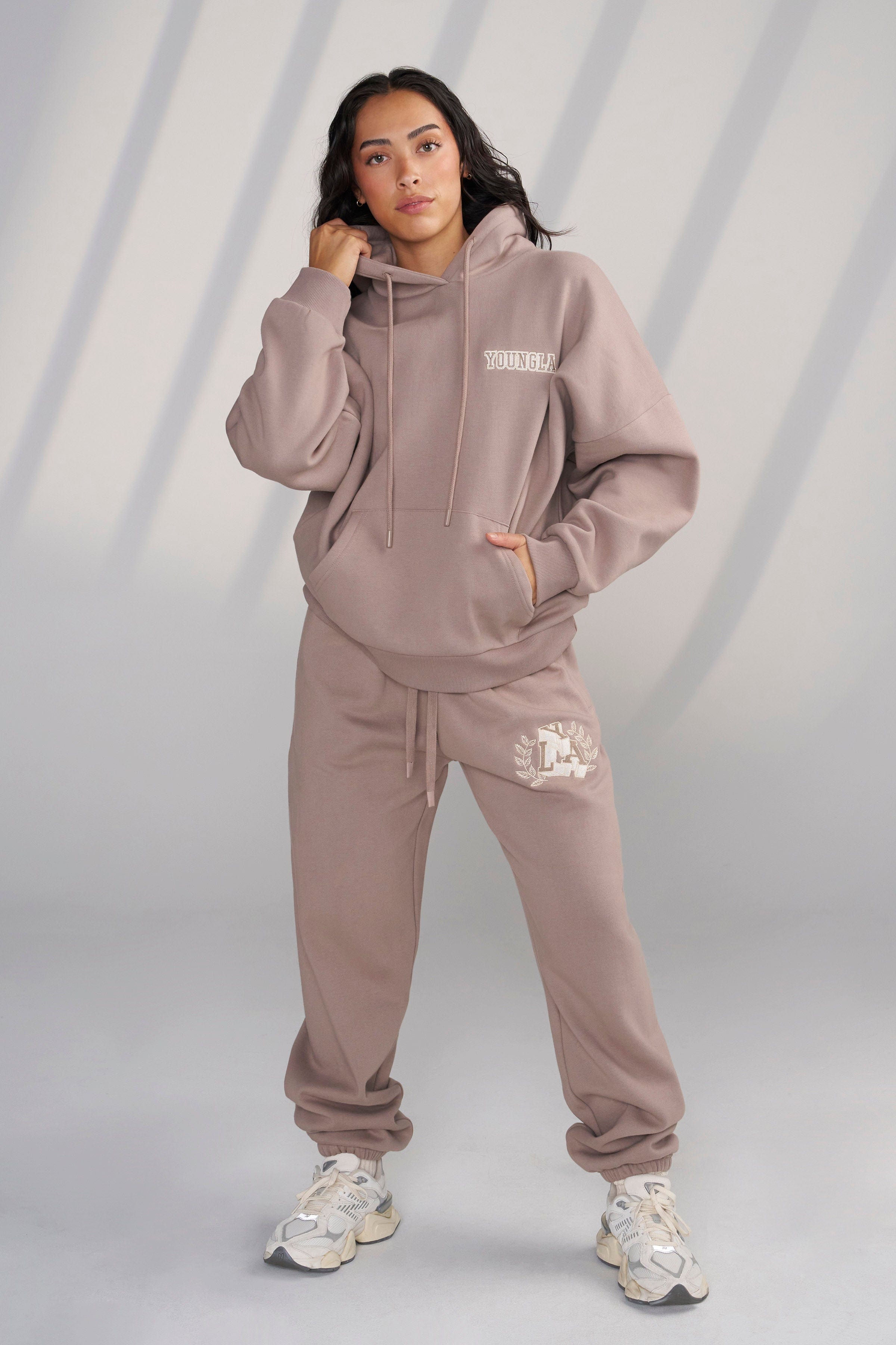 YoungLA W524 - Teddy Hoodie Vintage Taupe