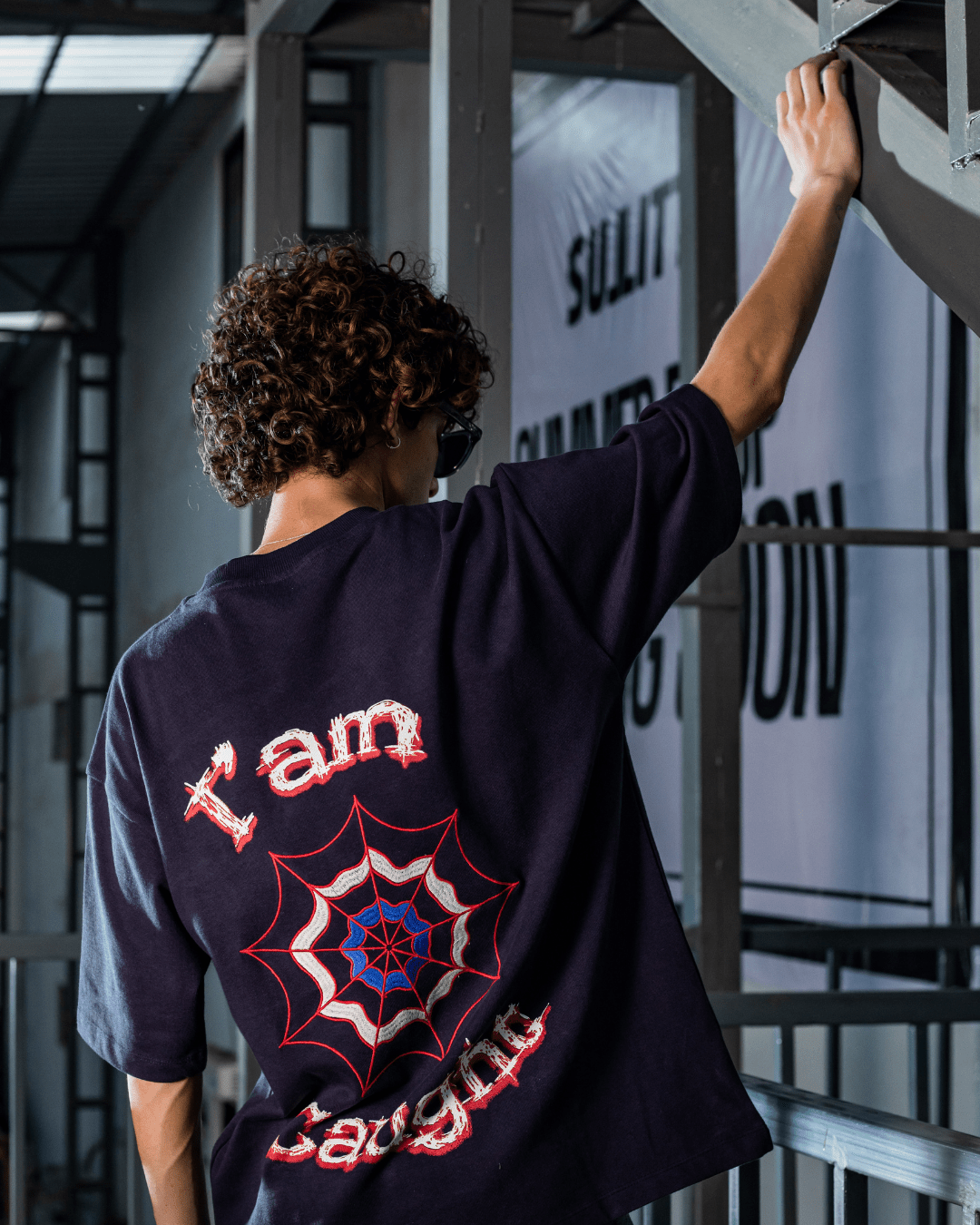 WEBBED UP NAVY BLUE TEE - SULLITT