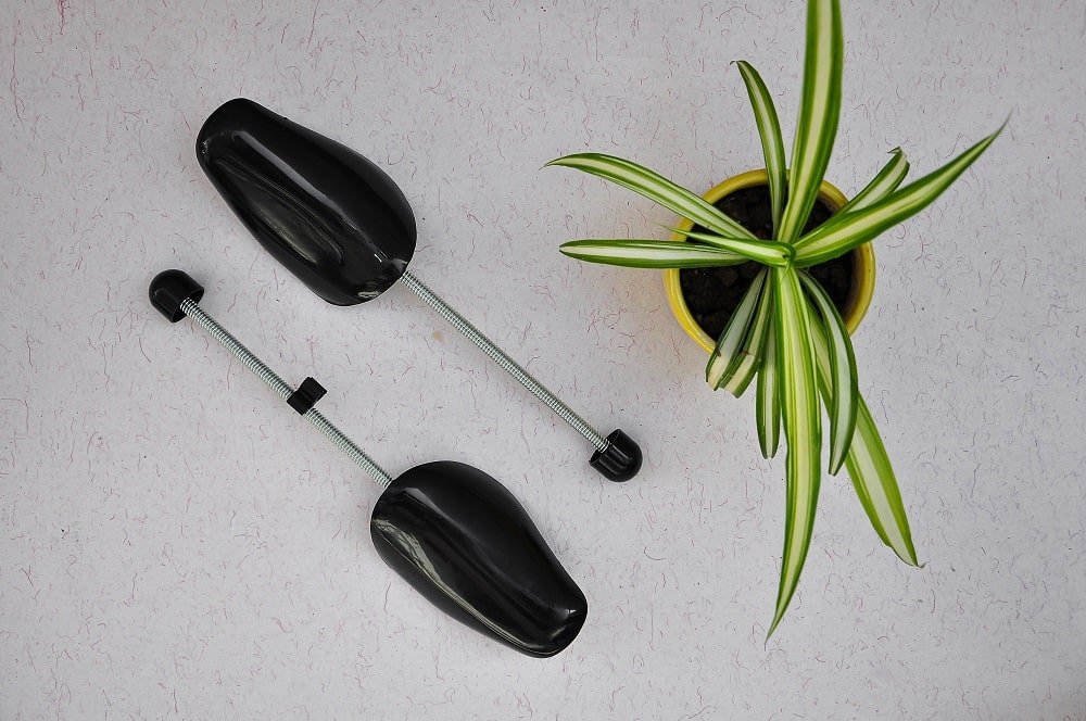 Shoe Tree | Shoe Shaper | Kicks Machine