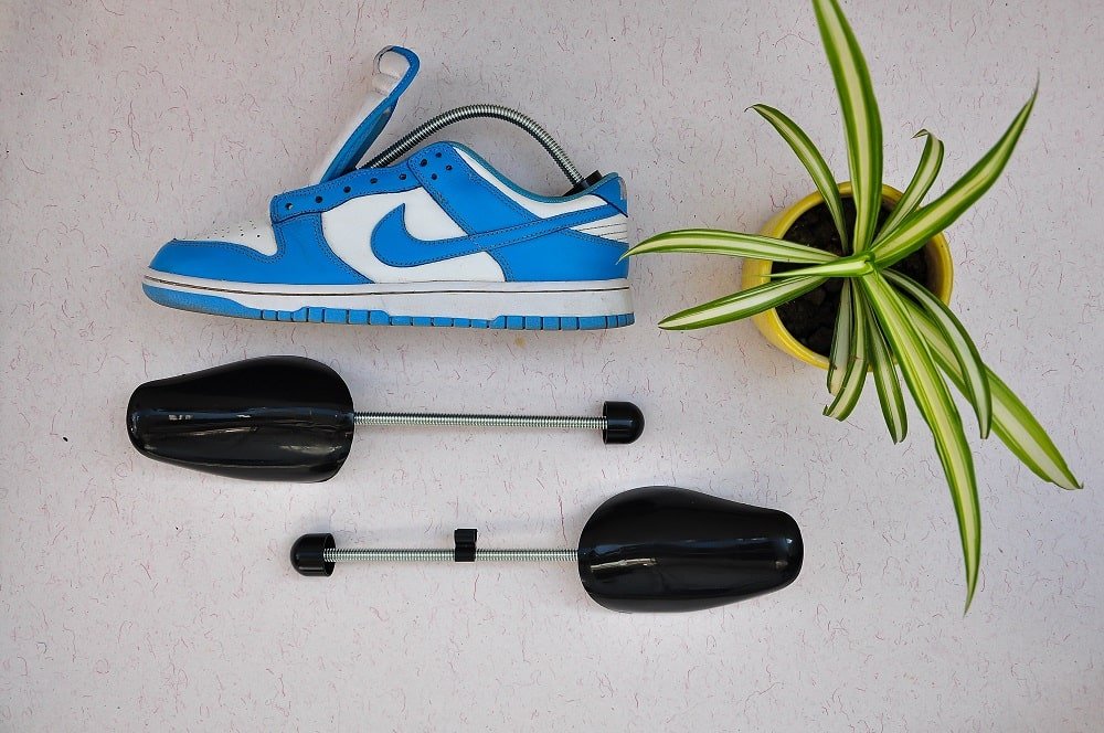 Shoe Tree | Shoe Shaper | Kicks Machine