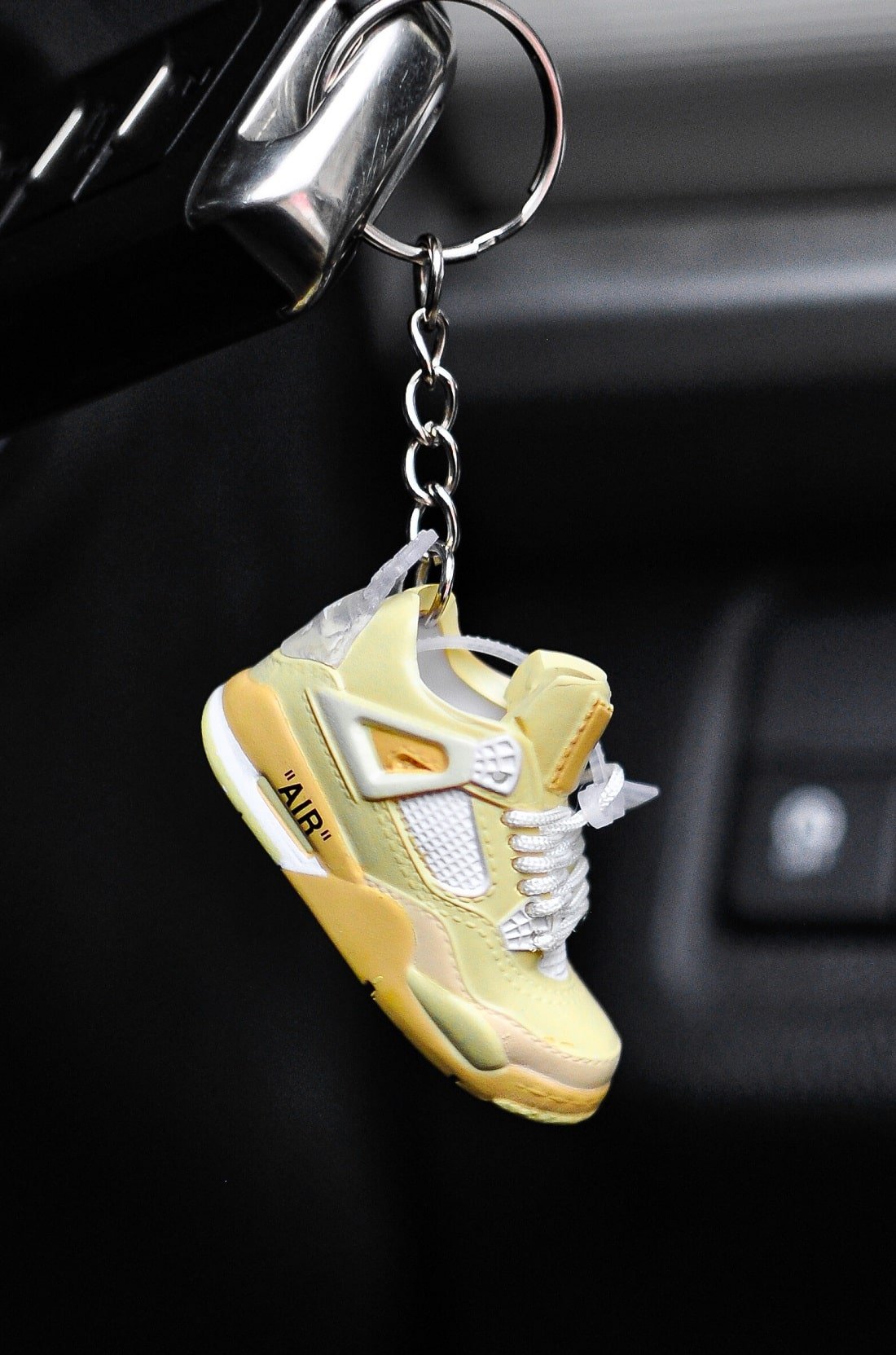 3D Sneaker Keychain AJ4 OffWhite Sail