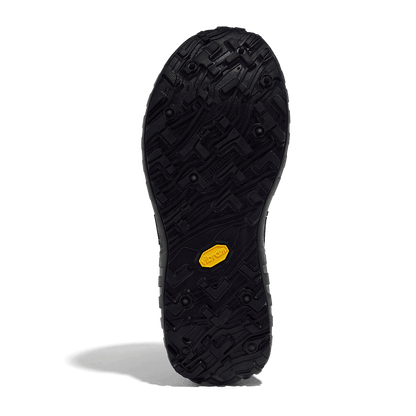 Norda 003 Pitch Black