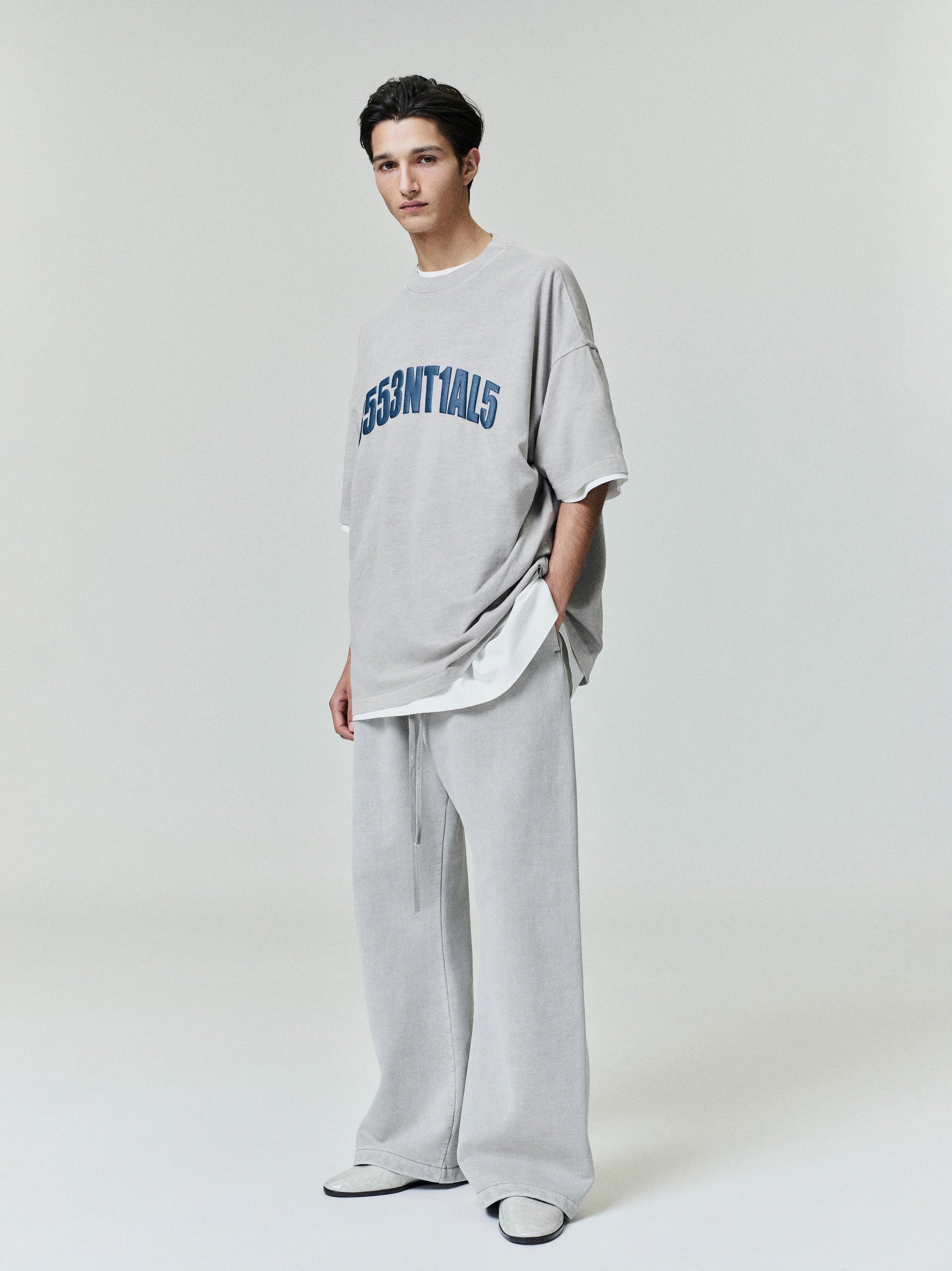 Essentials New York 90S Tee Smoke Grey