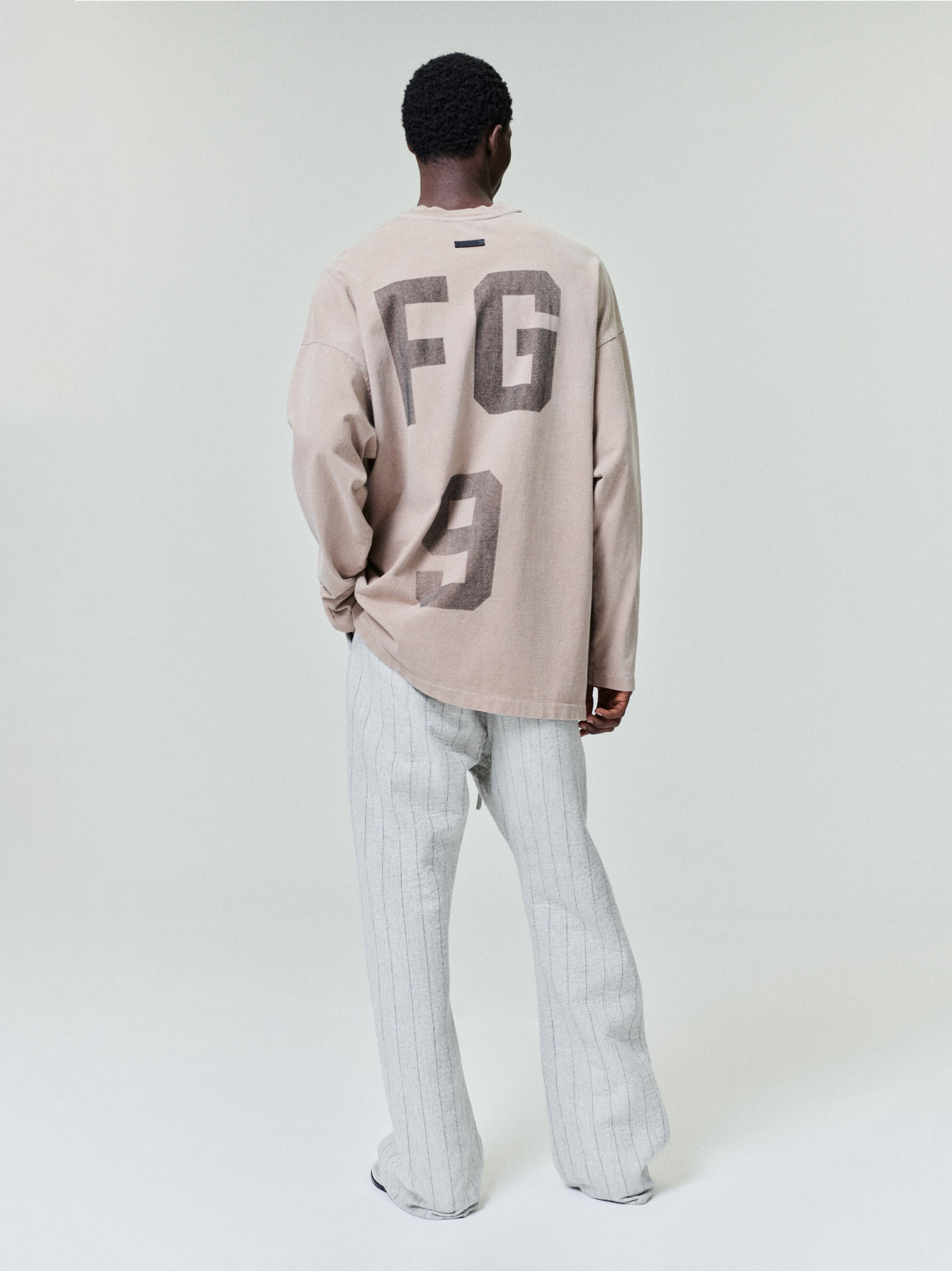 Essentials Fg 9 Long Sleeve Tee Dune Pearl
