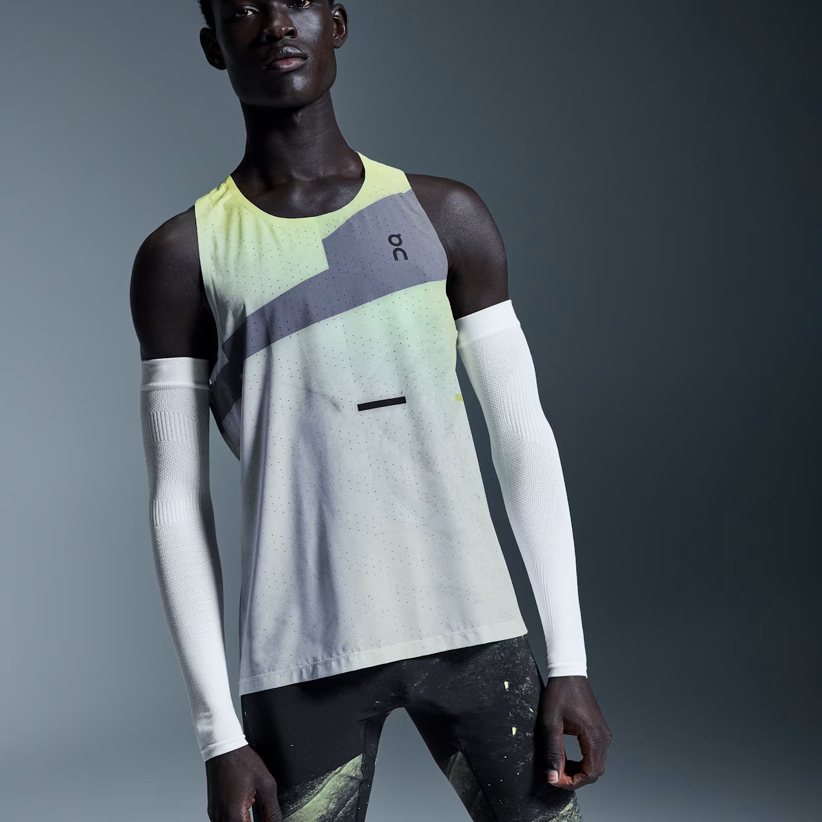 On Race Tights Half Black | Limelight