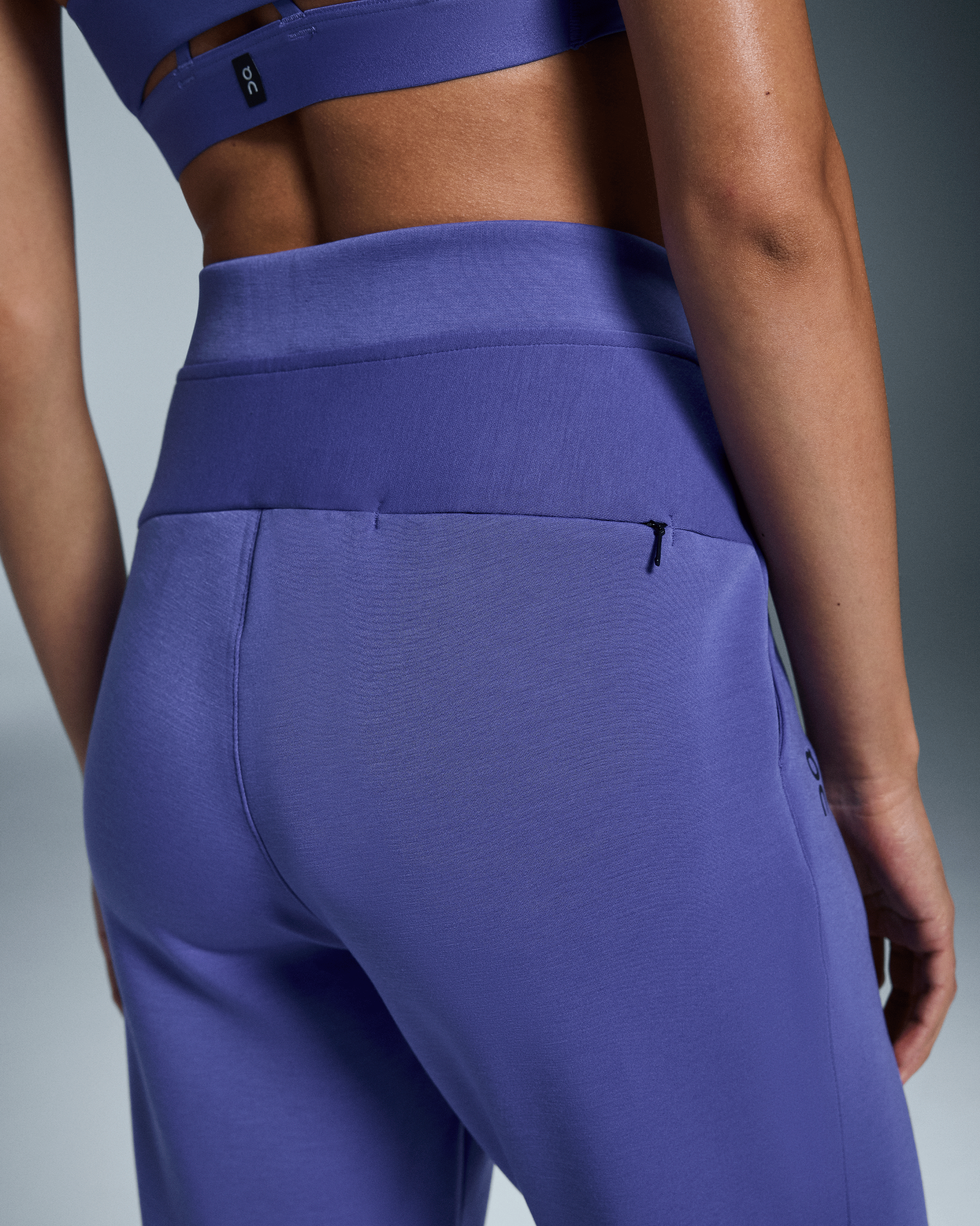 on sweat pants Iris (Women's)
