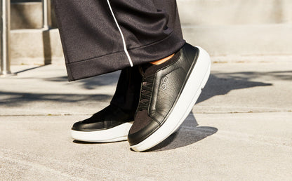 Oofos Women's Slip-On Leather Shoe White & Black