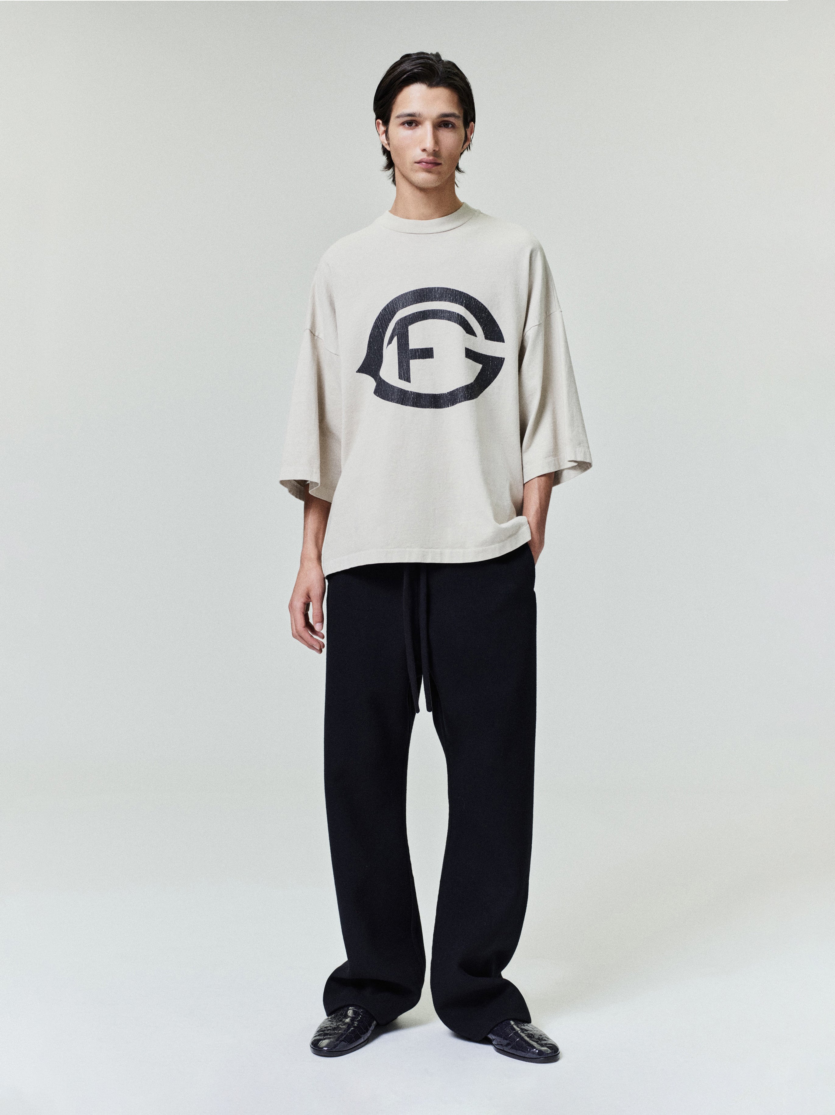 Essentials Fg 26 Tee Dirty Ivory
