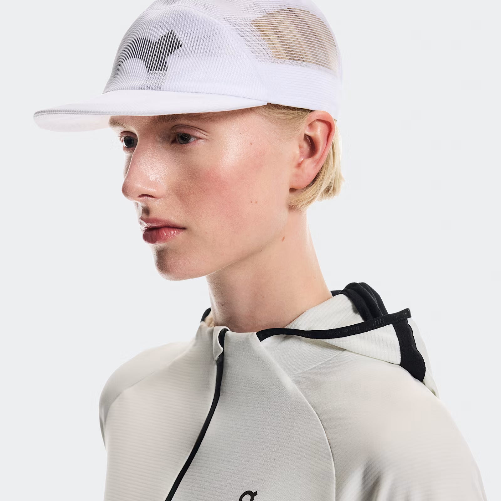 On Specter Cap White