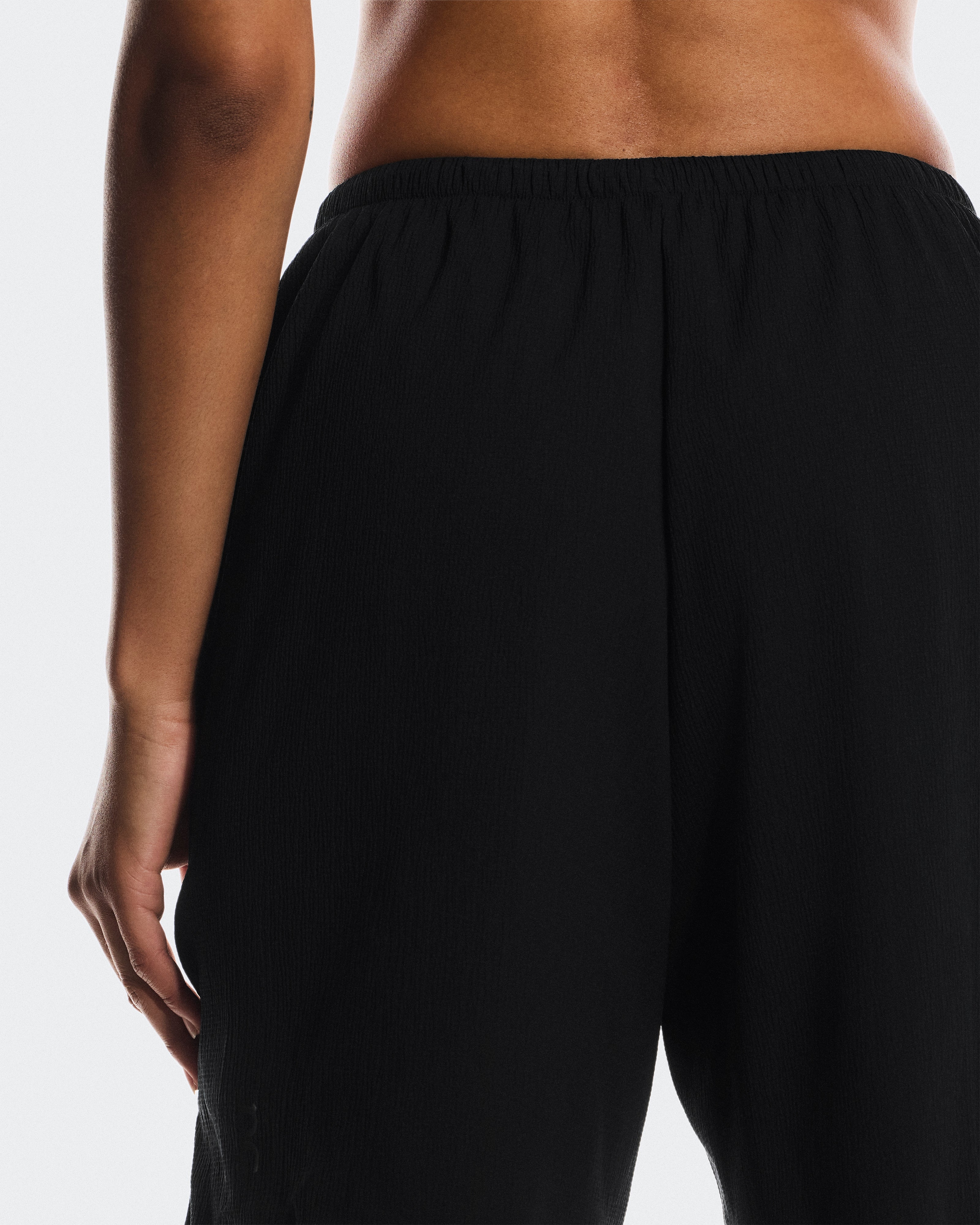 On Track Shorts Black (Women's)