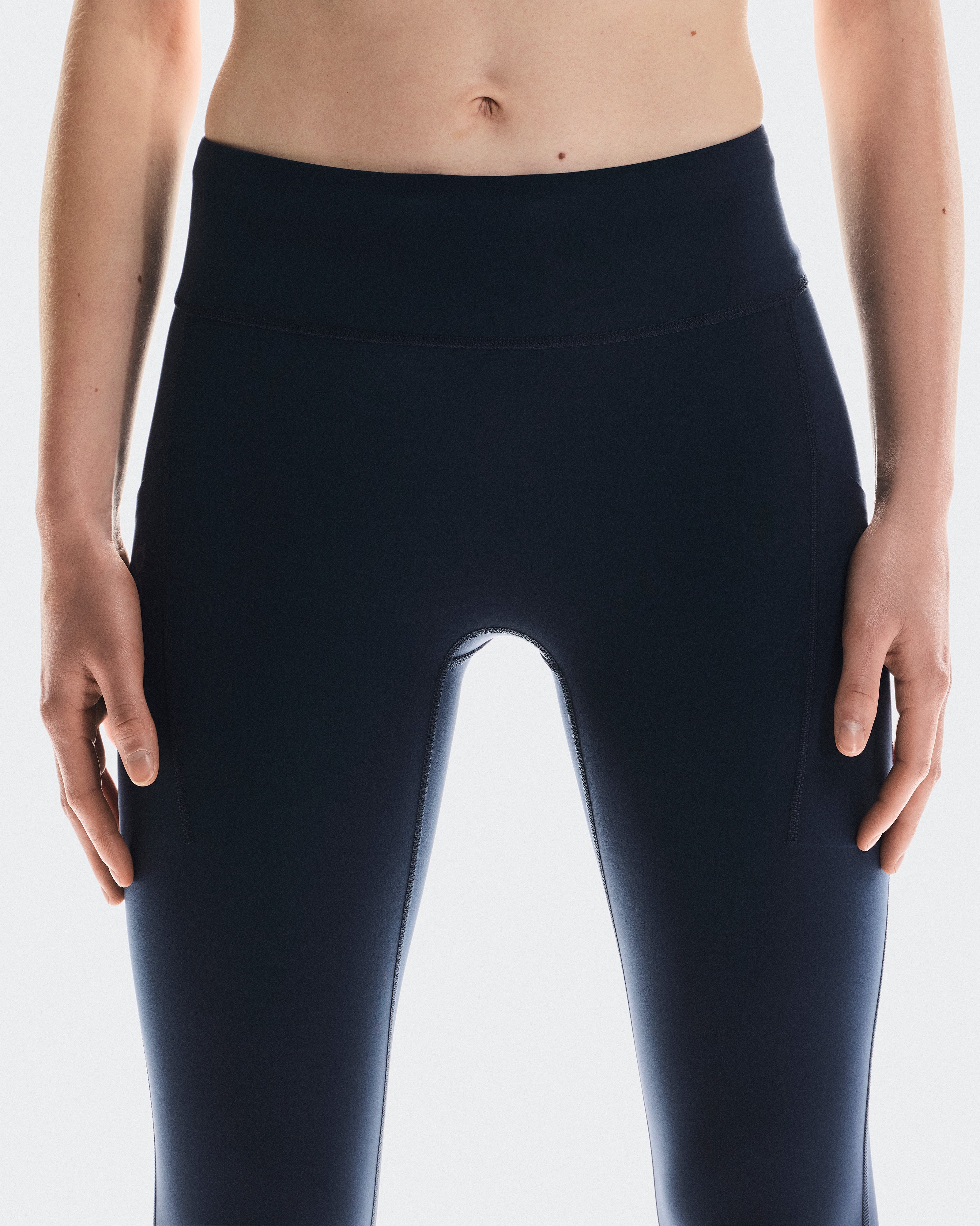 On Performance Tights 7/8 Navy (Women's)