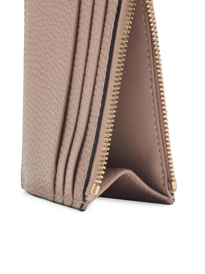 Valentino Garavani Rockstud Grainy Calfskin Cardholder with Zipper