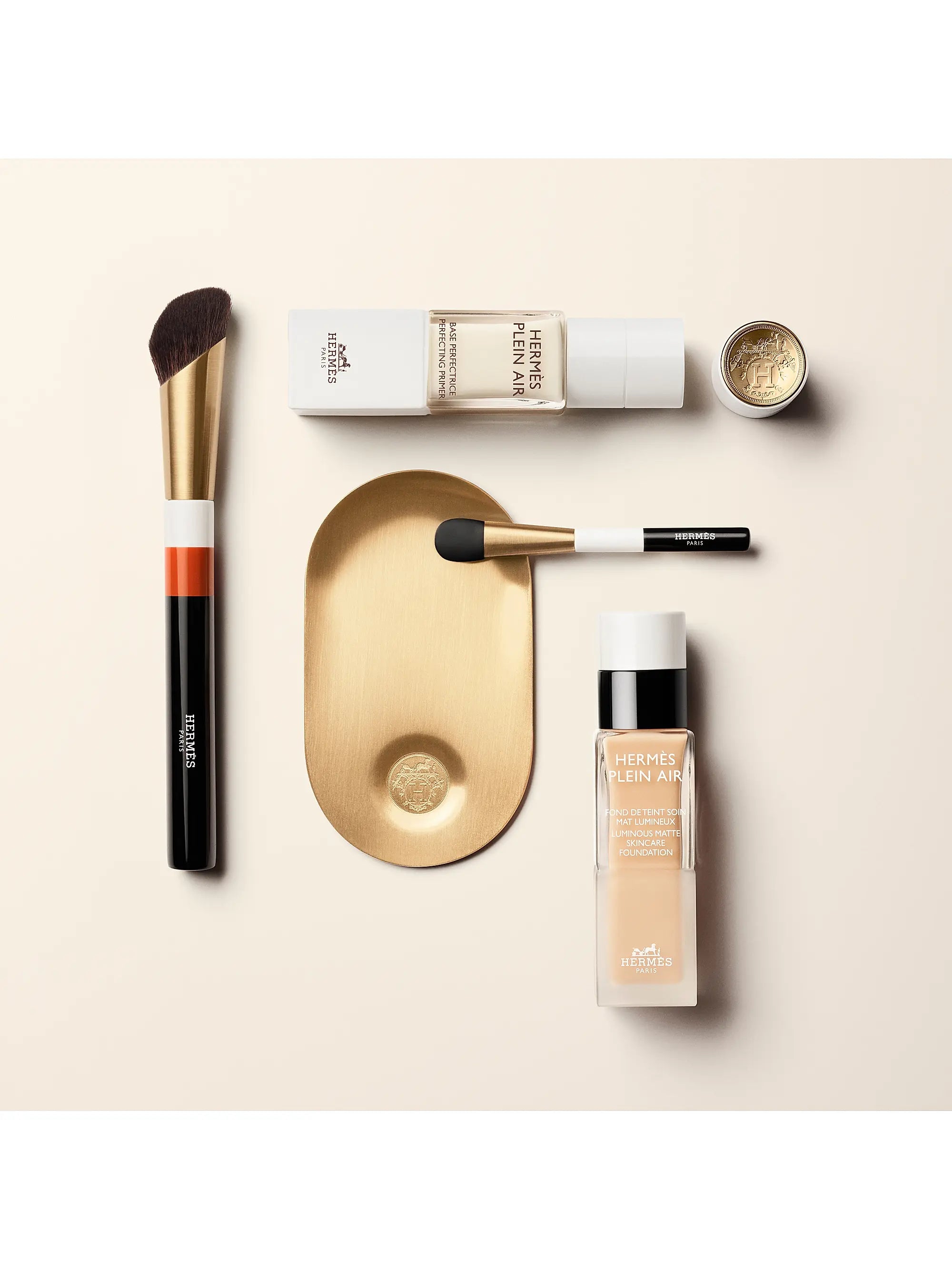 HERMÈS Hermès Plein Air Luminous Matte Skin Care Foundation
