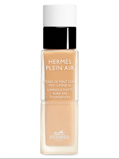 HERMÈS Hermès Plein Air Luminous Matte Skin Care Foundation