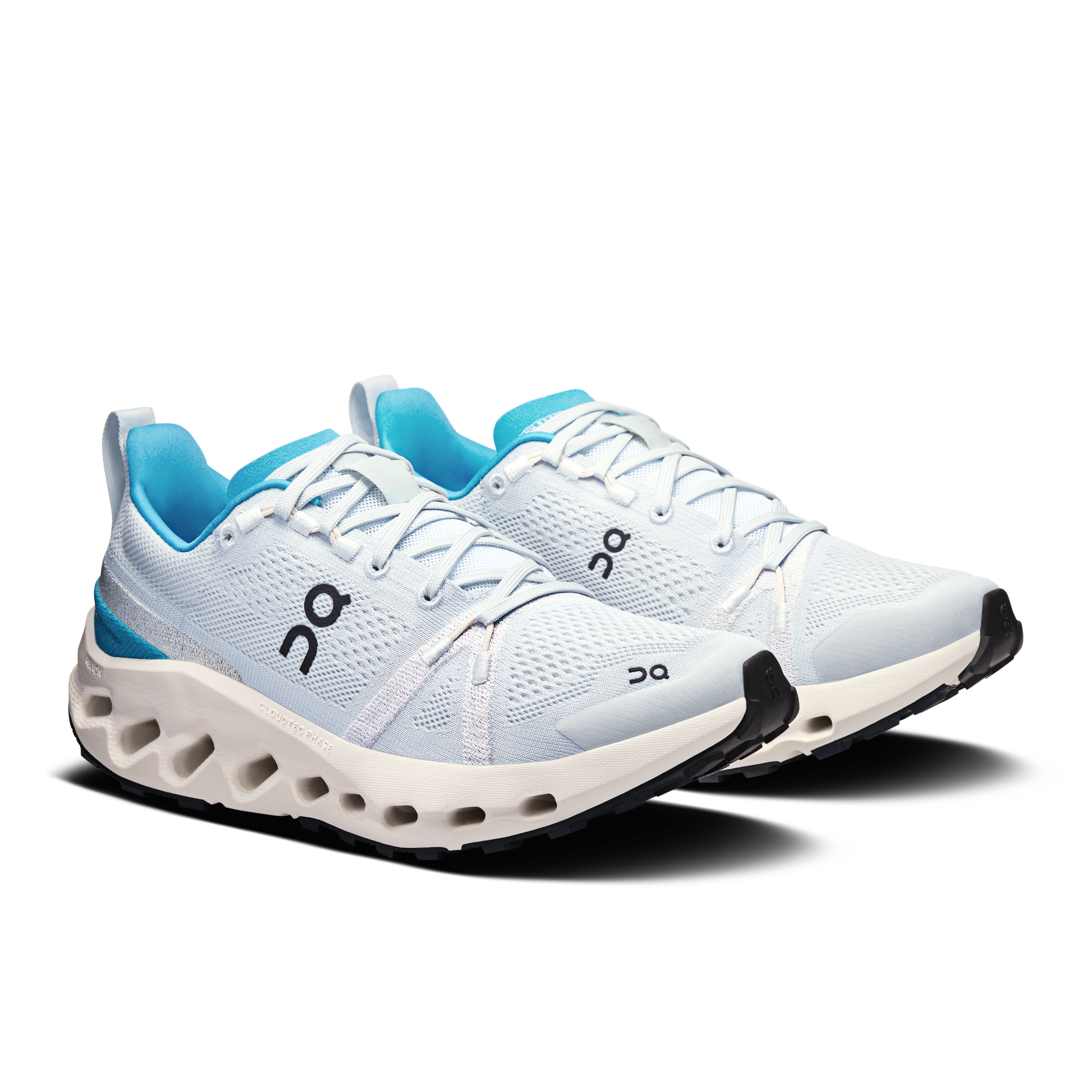 on running cloudsurfer trail arctic ivory (women's)