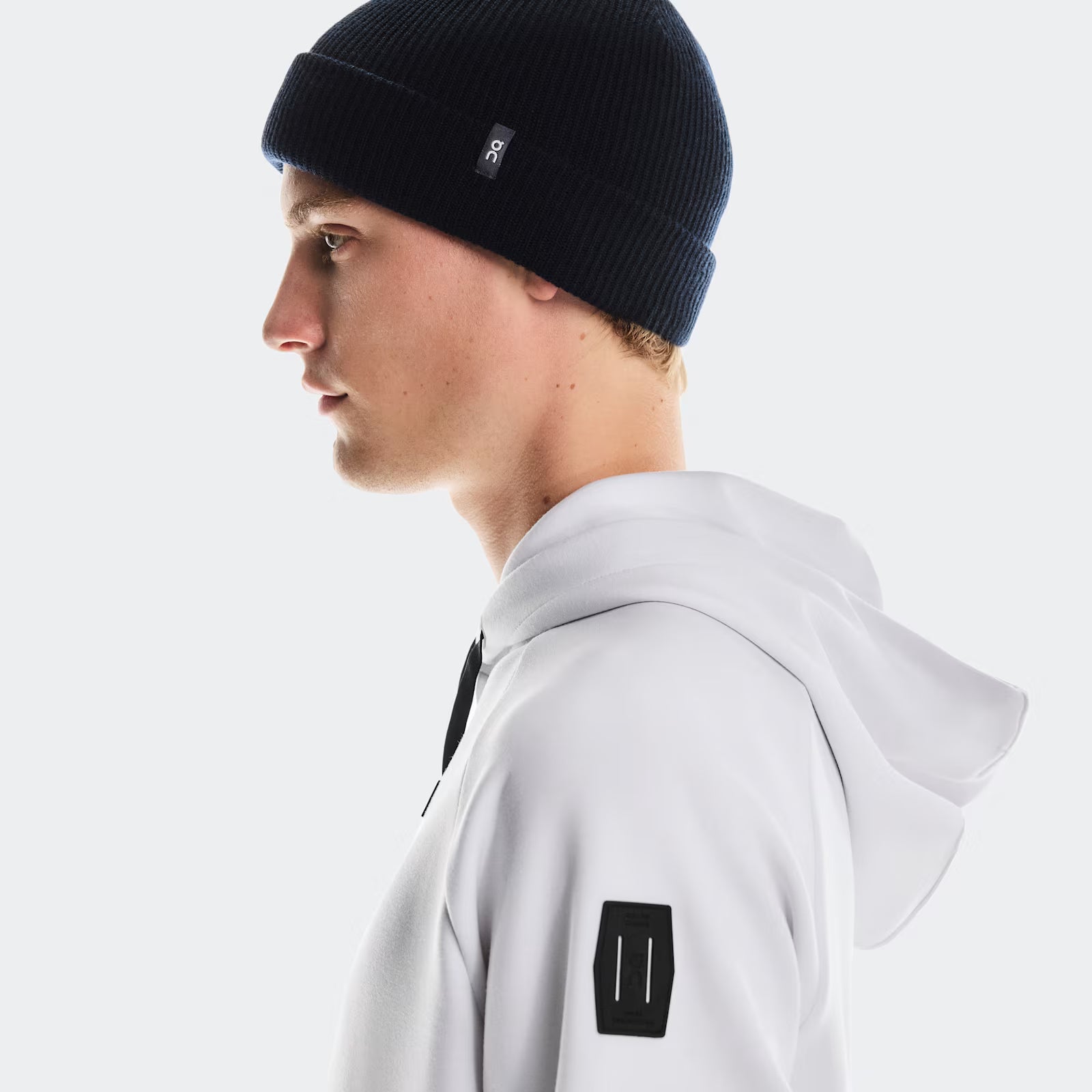 On Merino Beanie Midnight