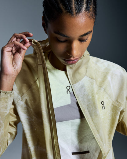 On Ultra Jacket White | Caper (Women'S)