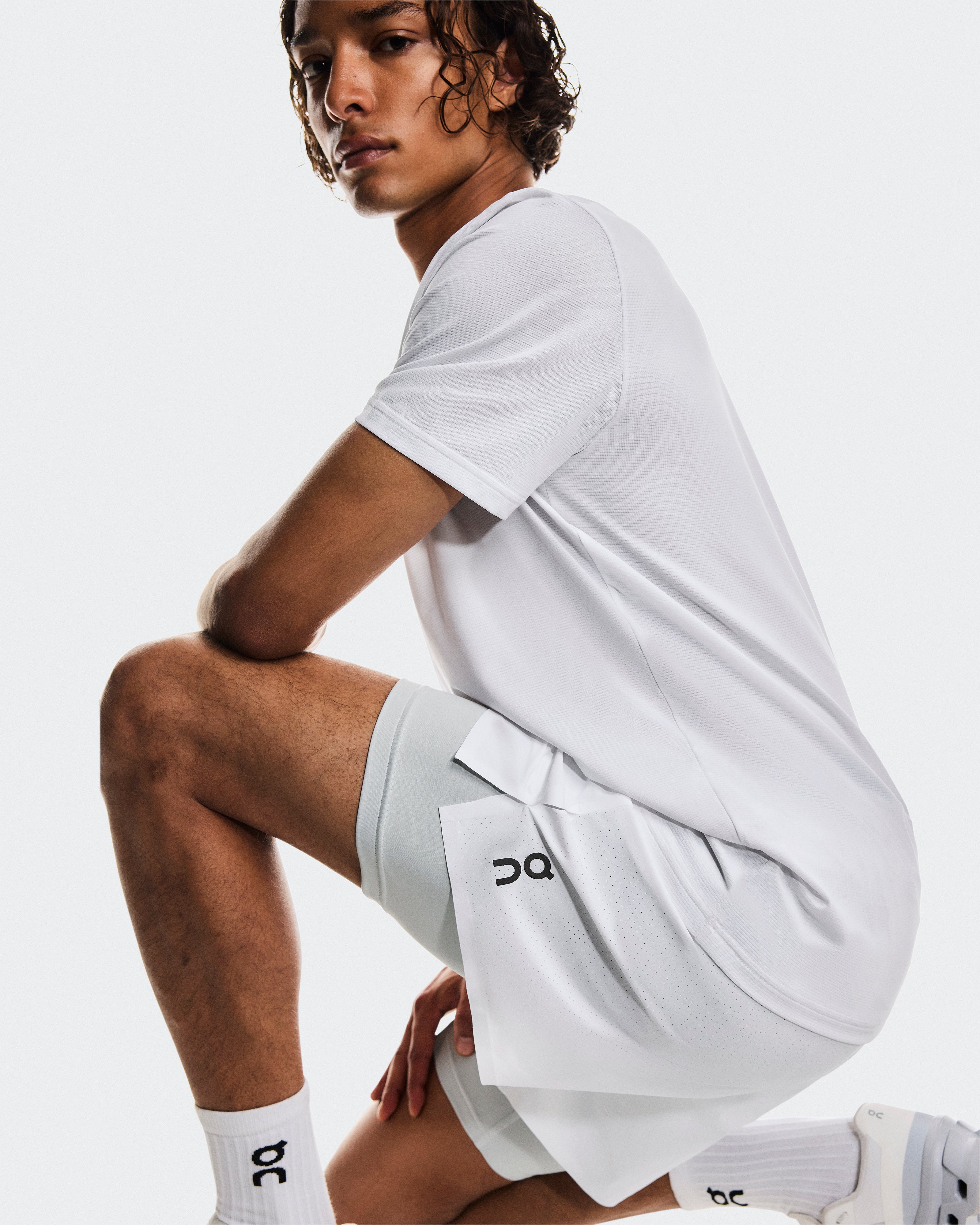 On 5" Performance 2/1 Shorts White | Glacier