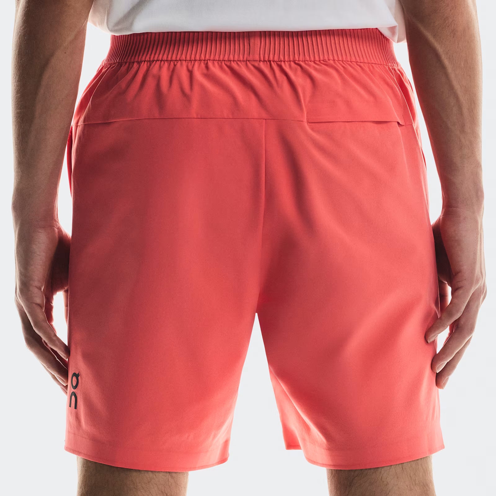On Focus Shorts Coral