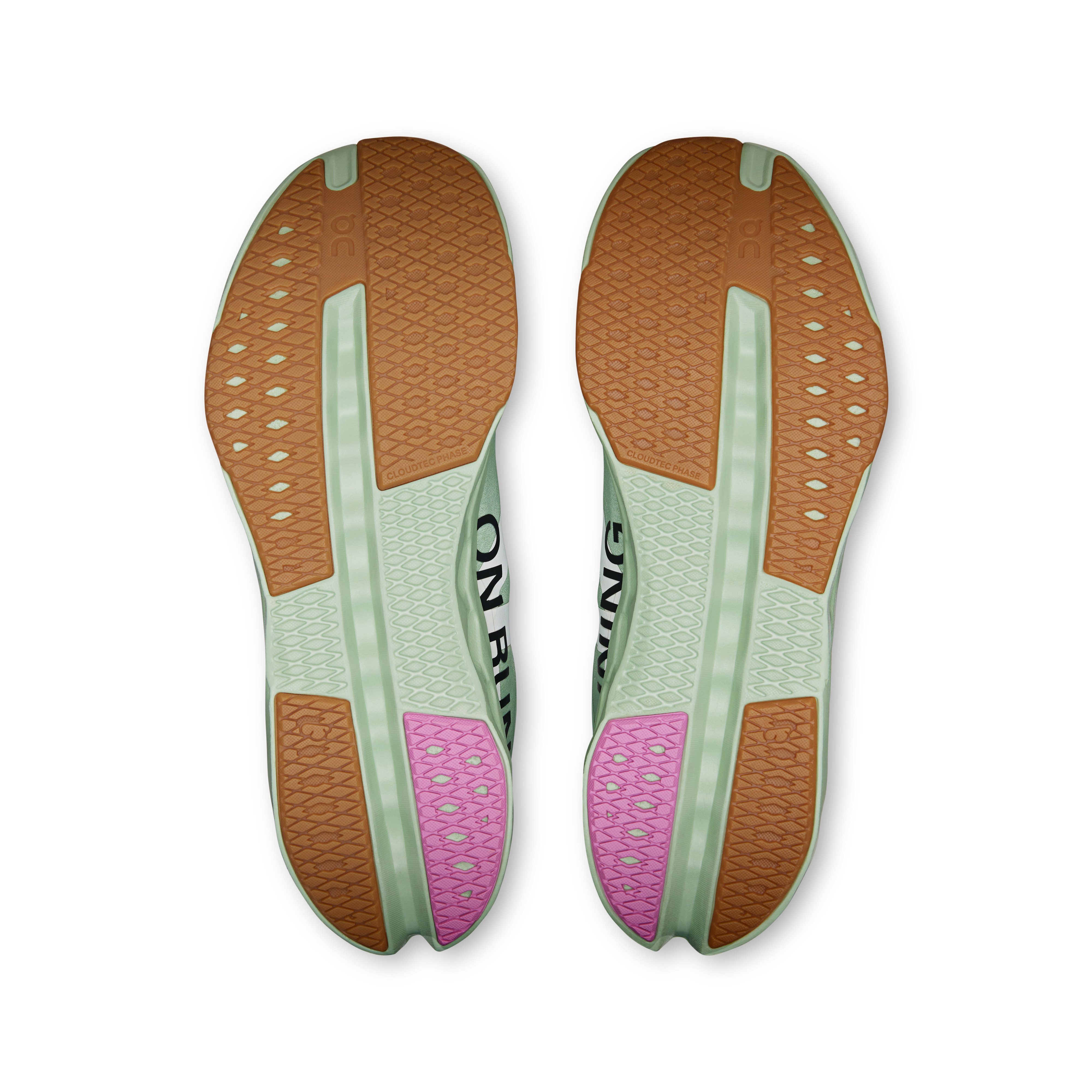 on running cloudsurfer next z5 mineral almon runningd (women's)