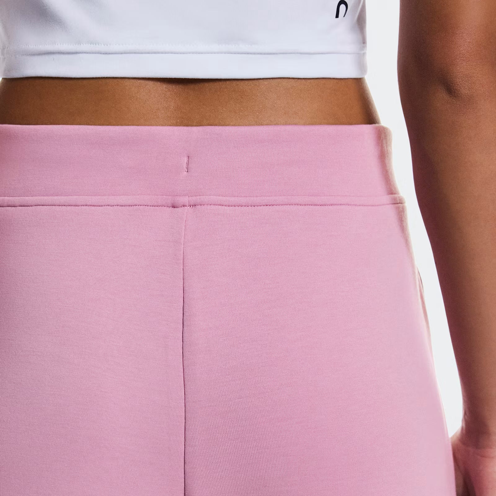 On Focus Tech Sweatpants Sakura (Women'S)