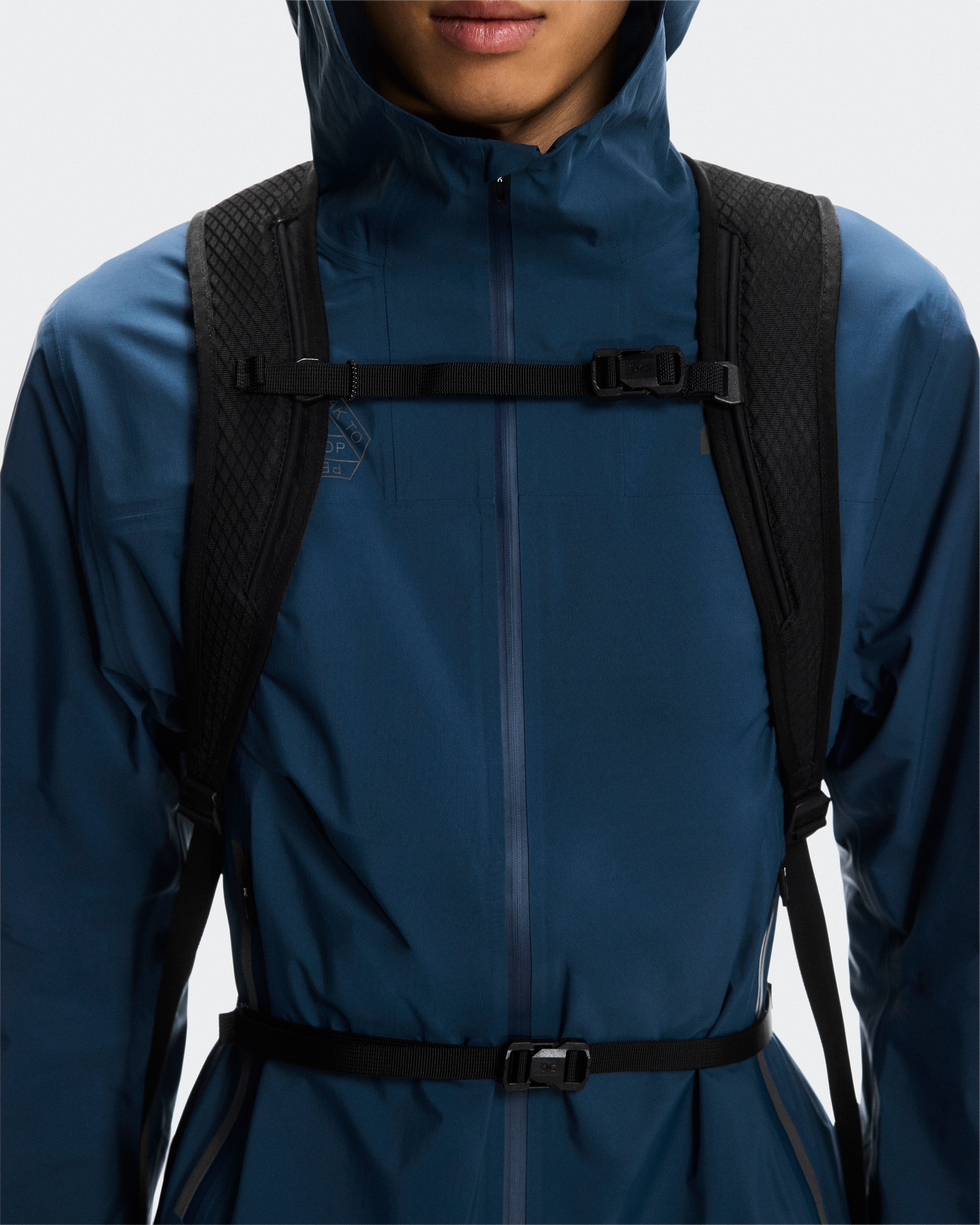 On Speed Pack 18L Beams Rei Black