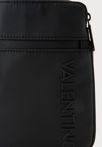 Valentino Axel Cross Body Bag Nero