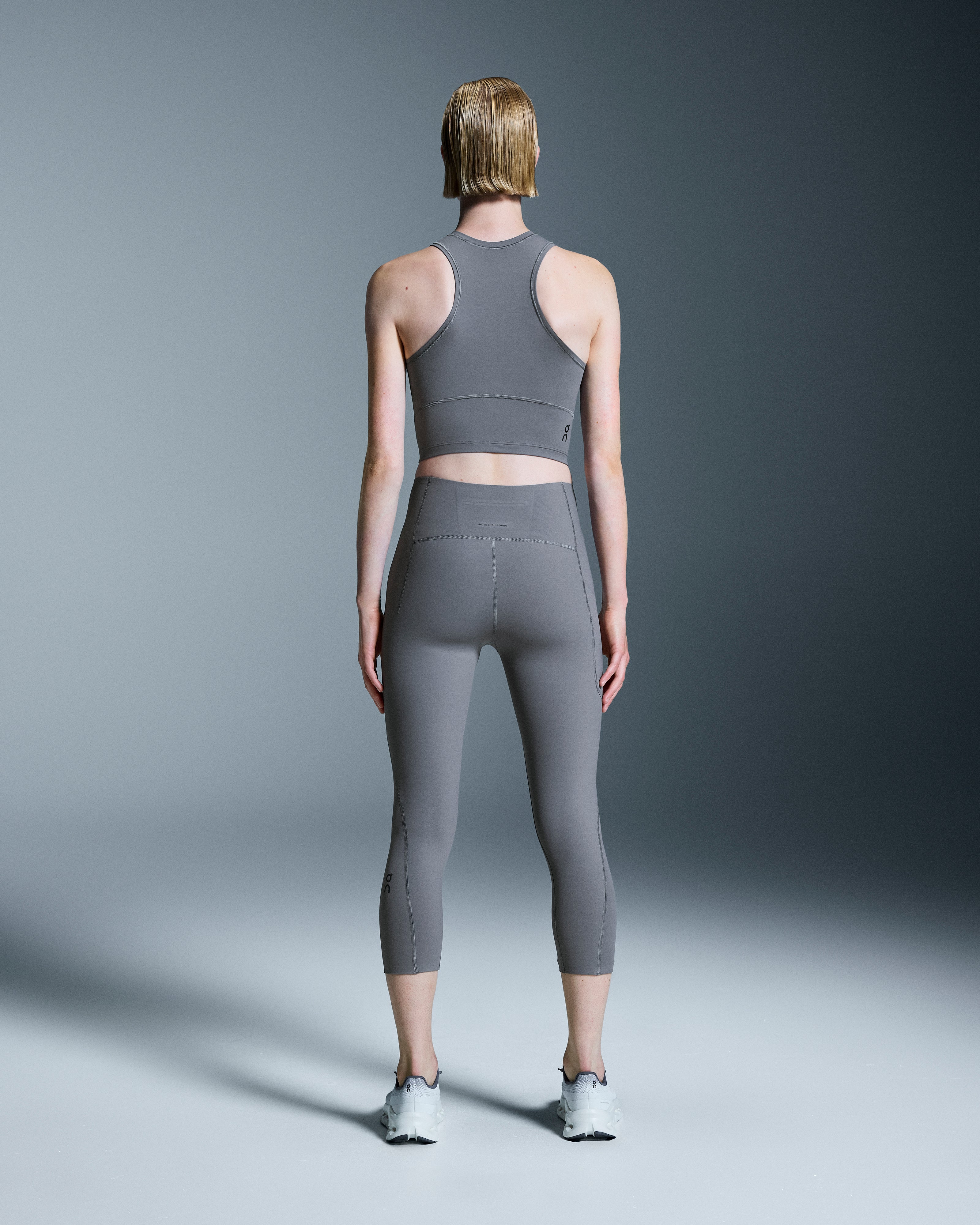 On Studio Crop Rock (Women's)