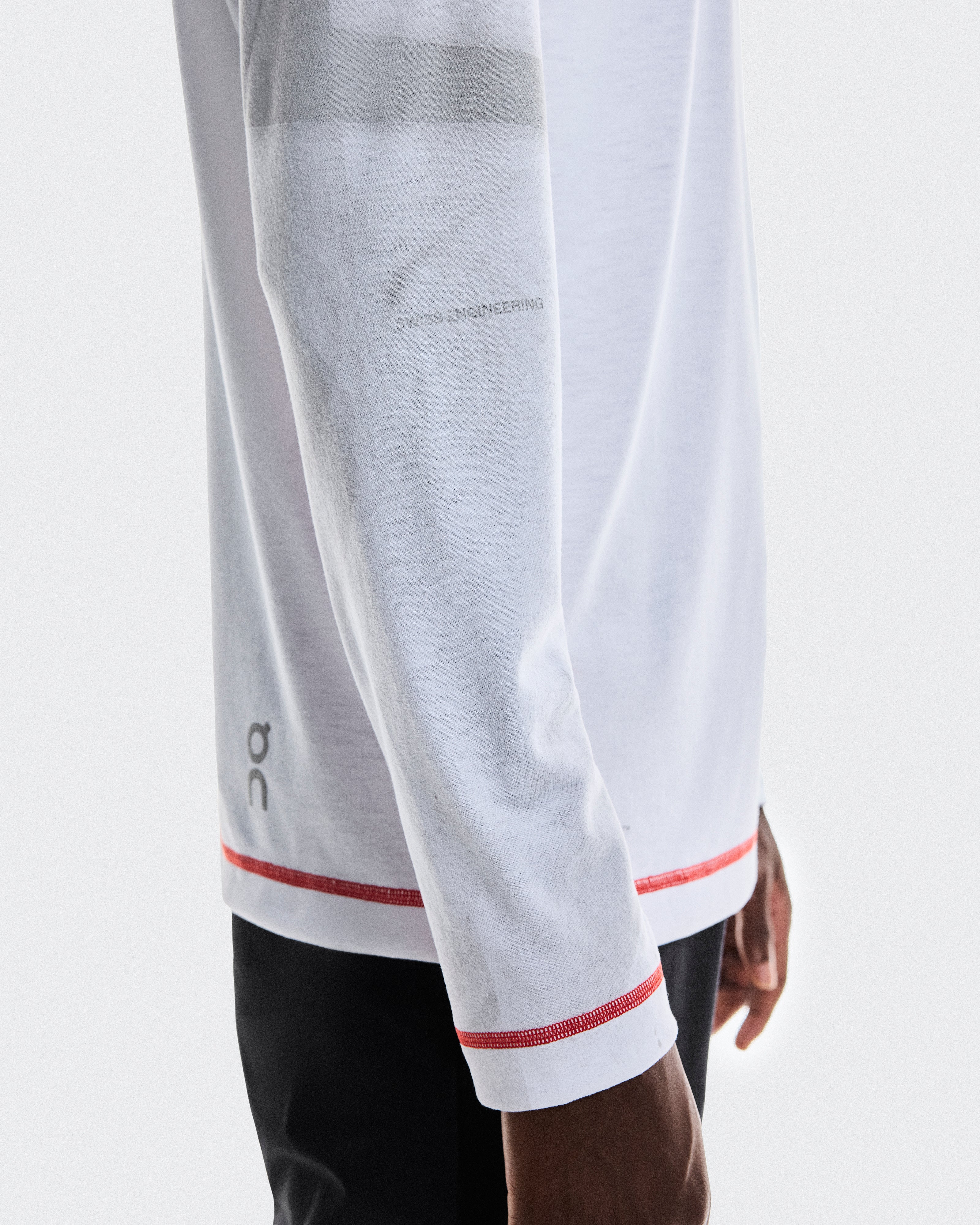 on active long-t graphic White