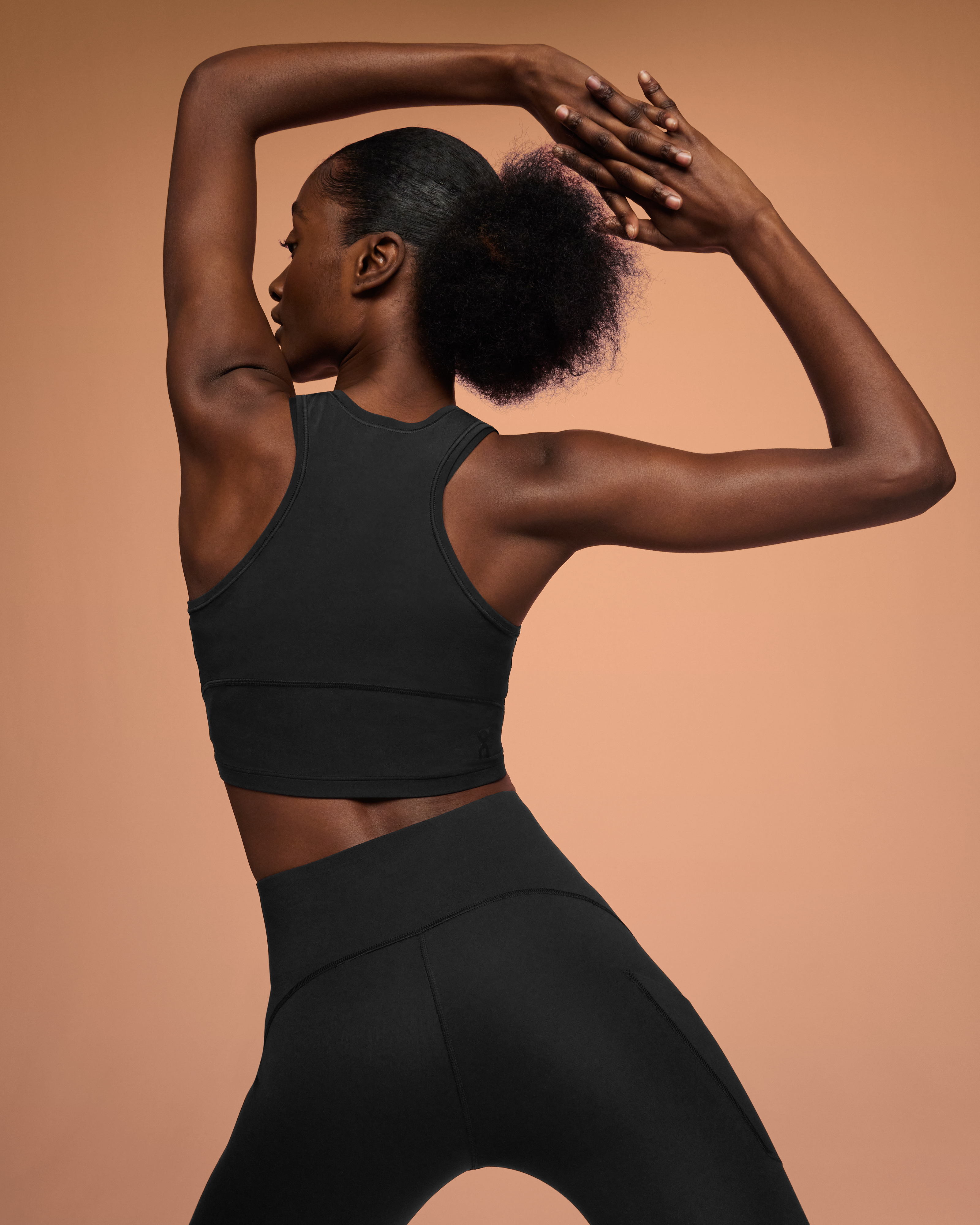 on movement crop Black (Women's)