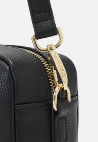 Valentino Brixton Cross Body Bag Nero