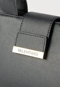 Valentino Dione Re Handbag Nero