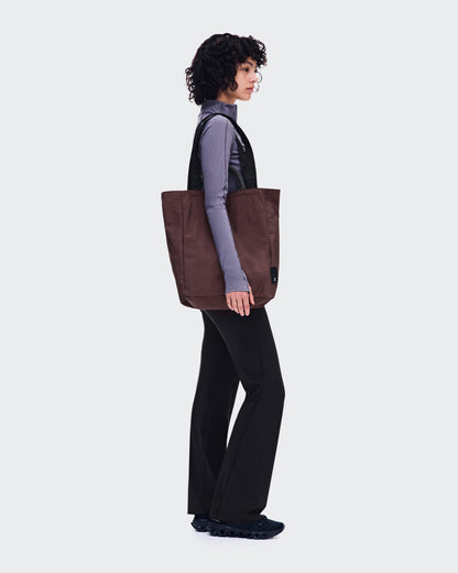 On Tote Pack 25L Cacao | Black