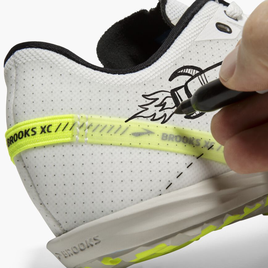 Brooks Draft XC Spikeless White/Black/Nightlife