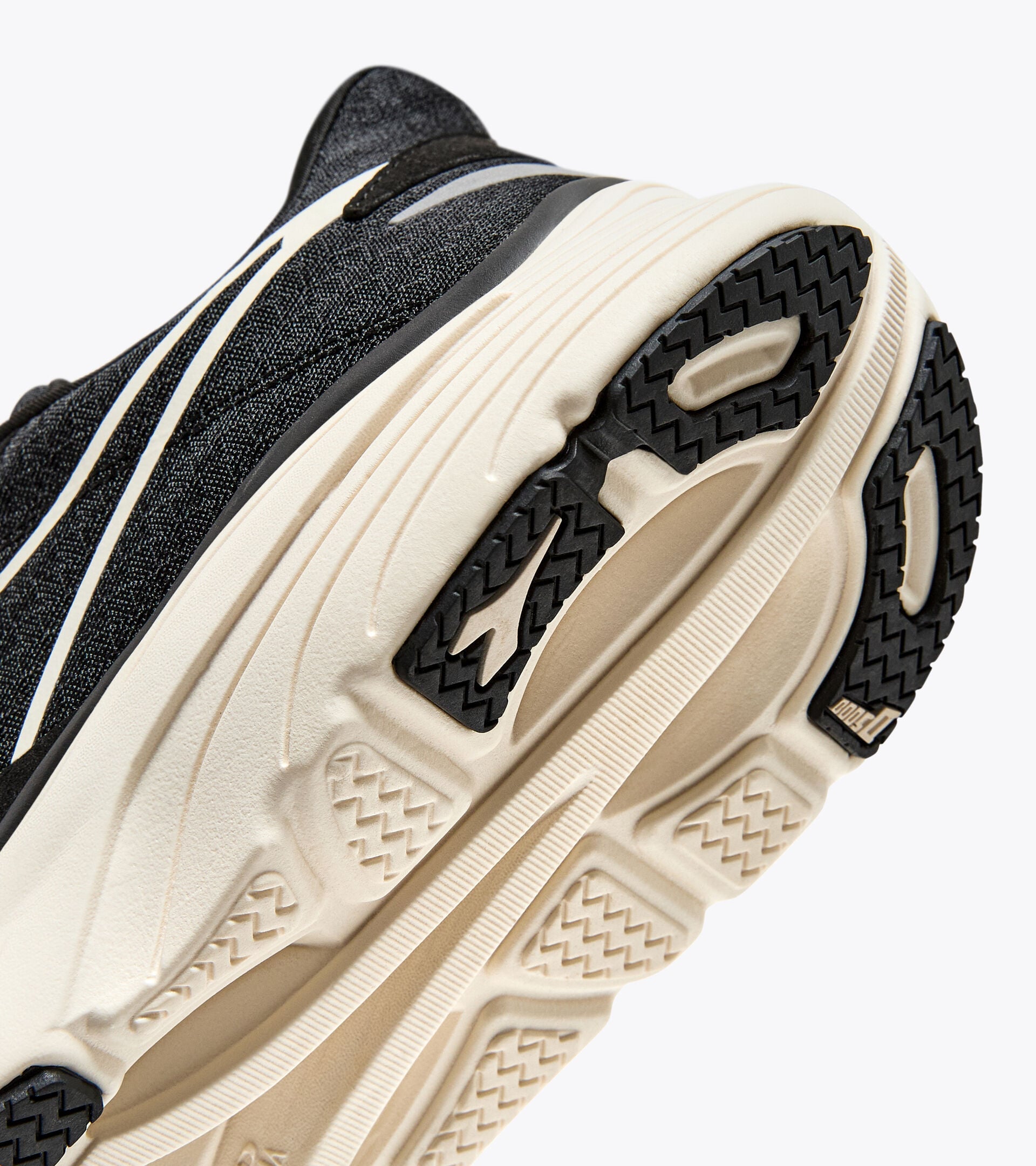 Diadora Equipe Nucleo Black/Whisper White