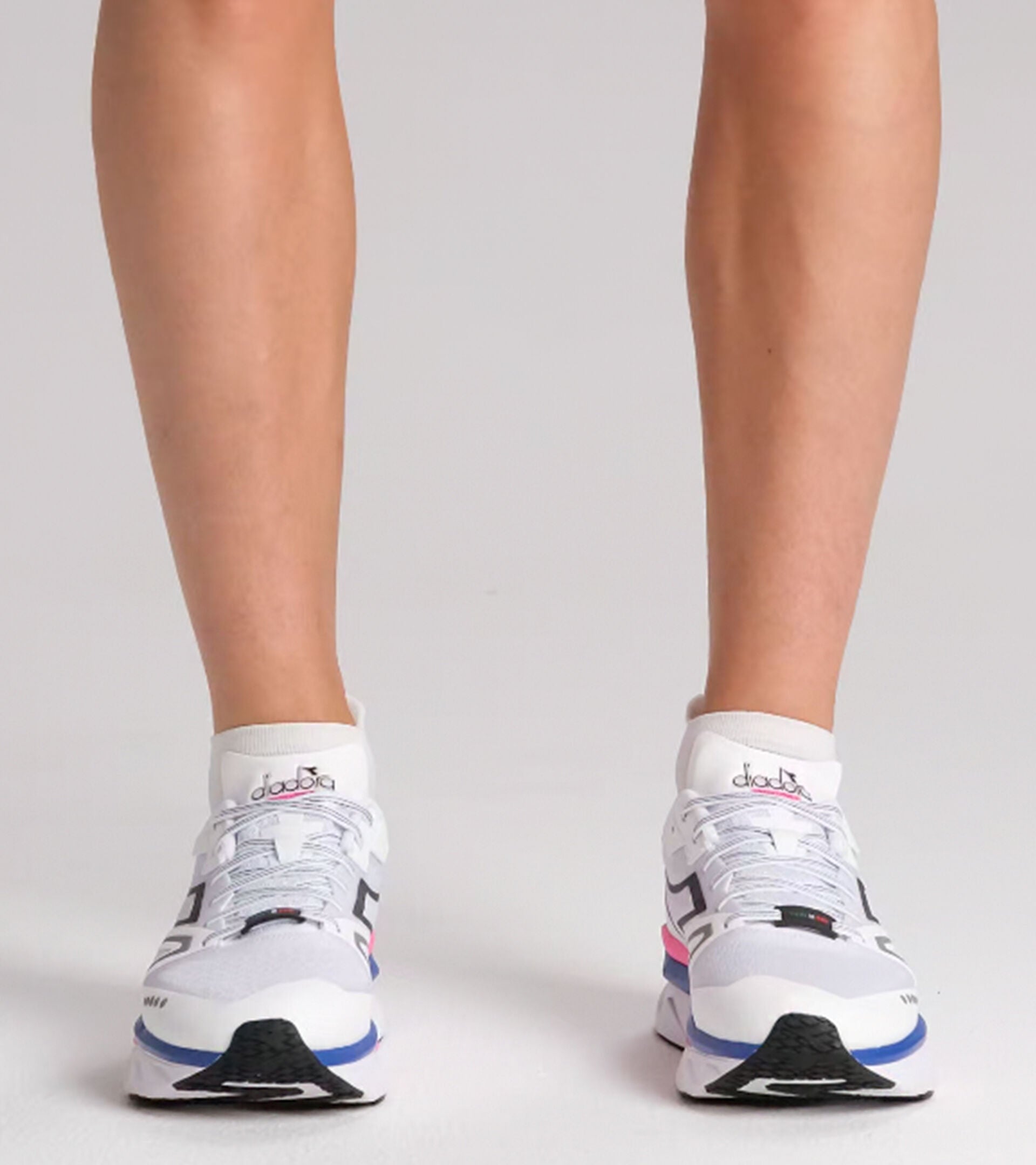 Diadora Atomo V7000-2 White/Surf The Web/Pink Fluo