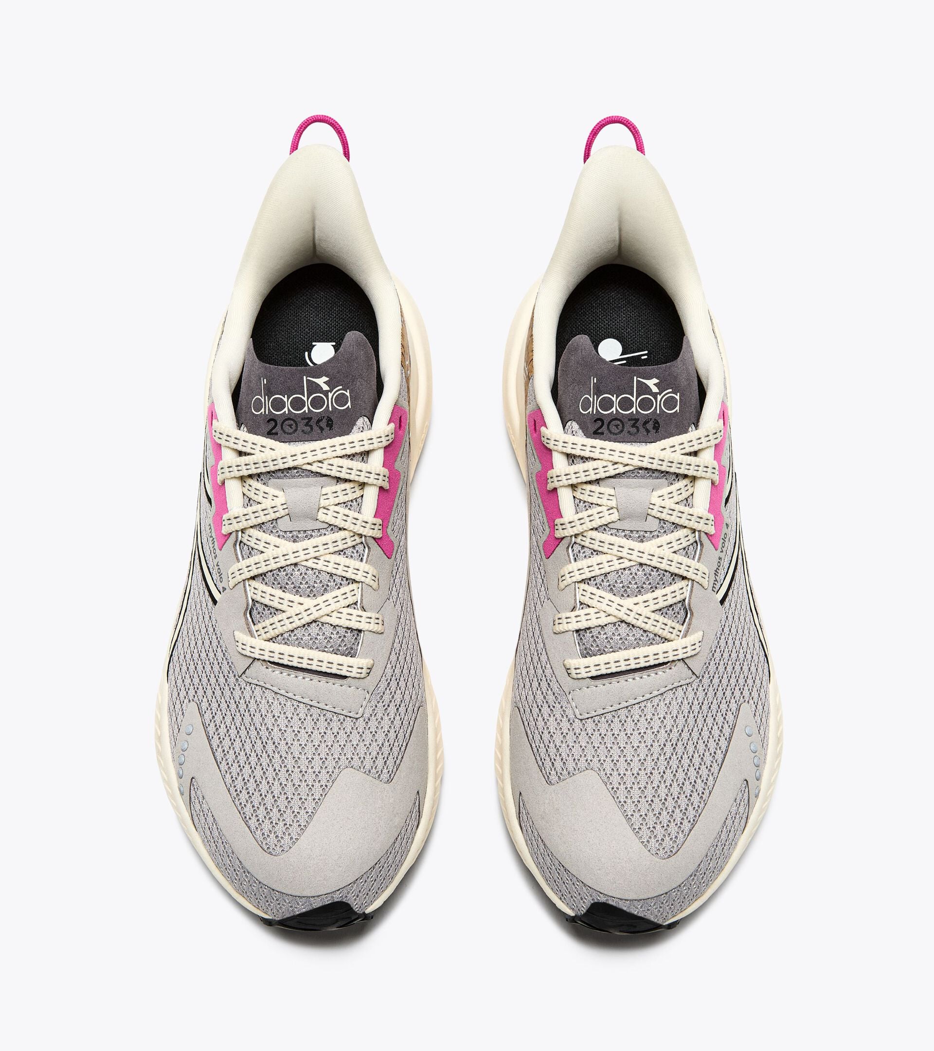 Diadora Mythos Blushield Volo 4  W 2030 Silver/Whisper White/Black