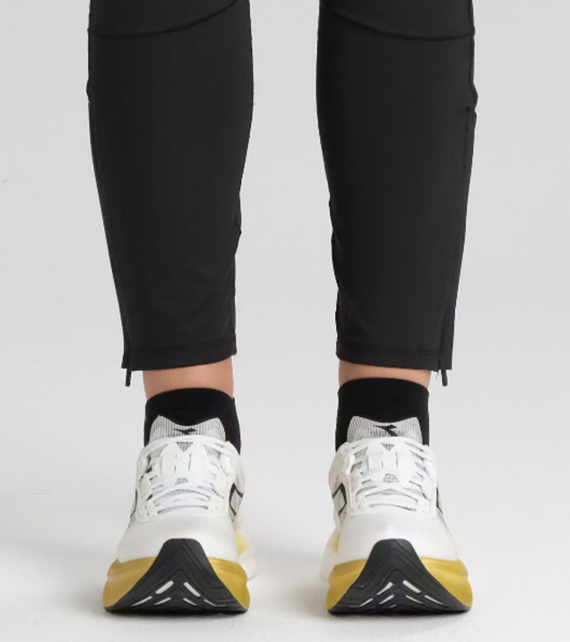 Diadora Gara Carbon White/Black/Gold