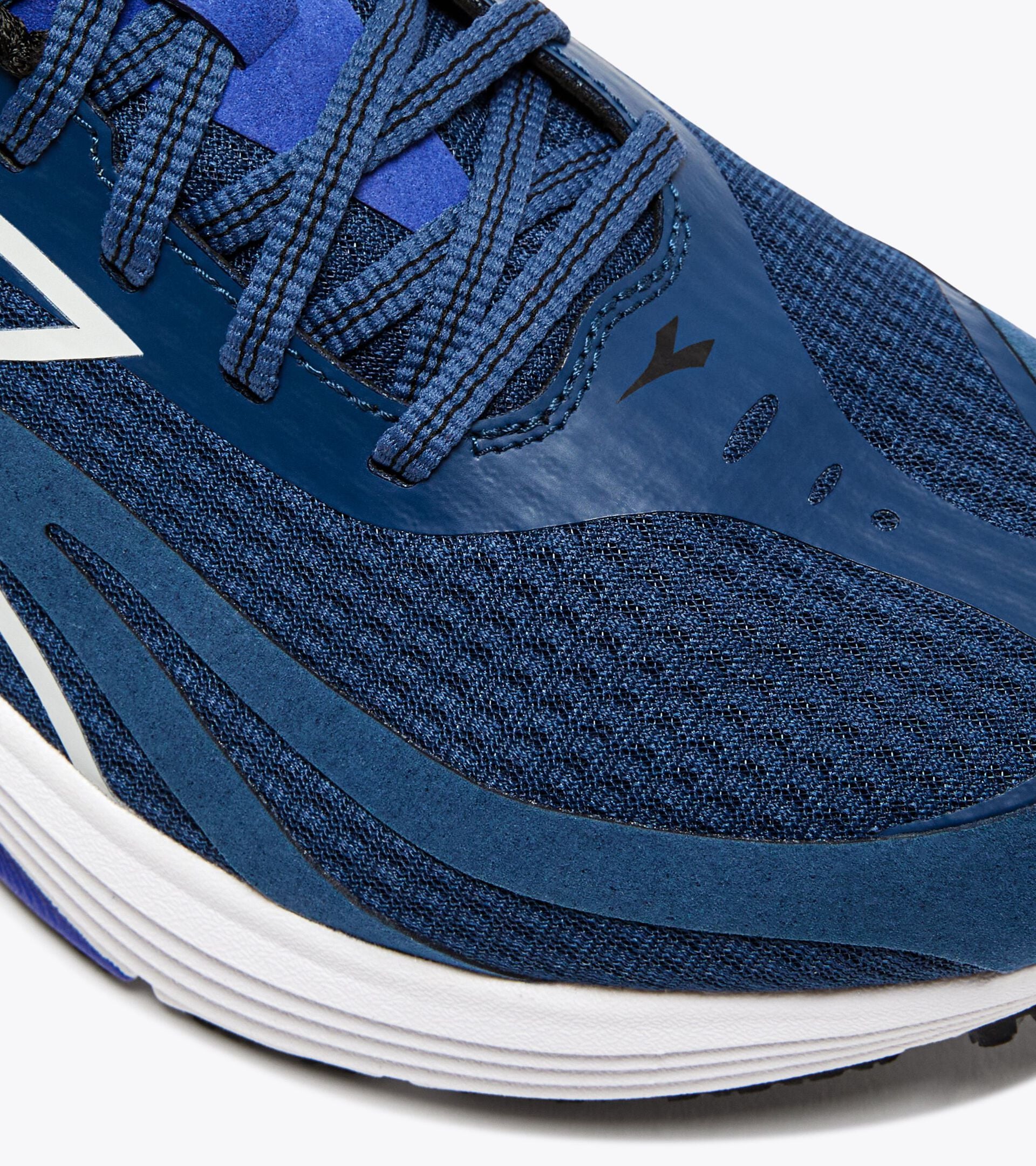 Diadora Mythos Blushield 9 Vortice Blue Opal/Black
