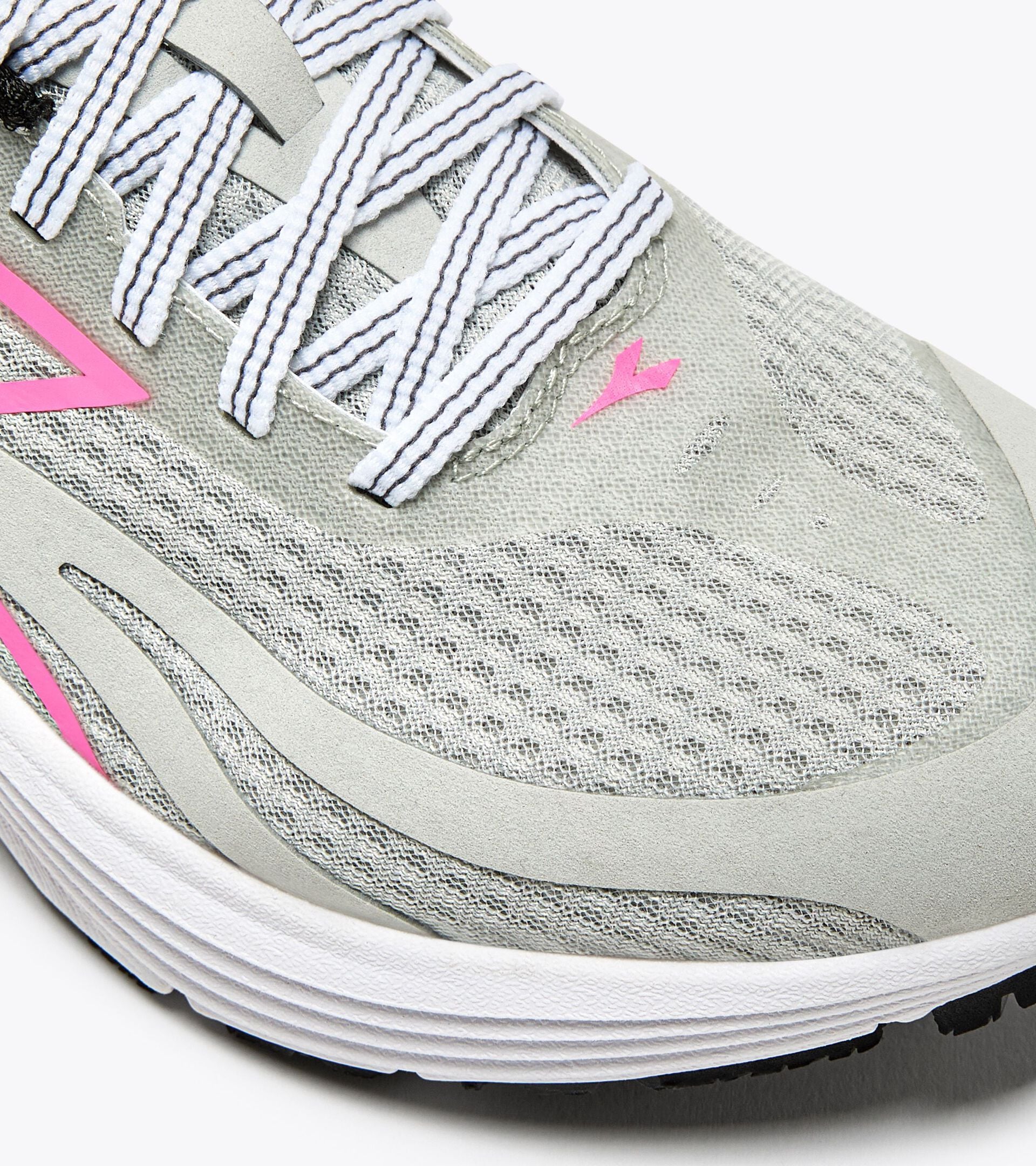 Diadora Mythos Blushield 9 Vortice W Silver Dd/Pink Fluo