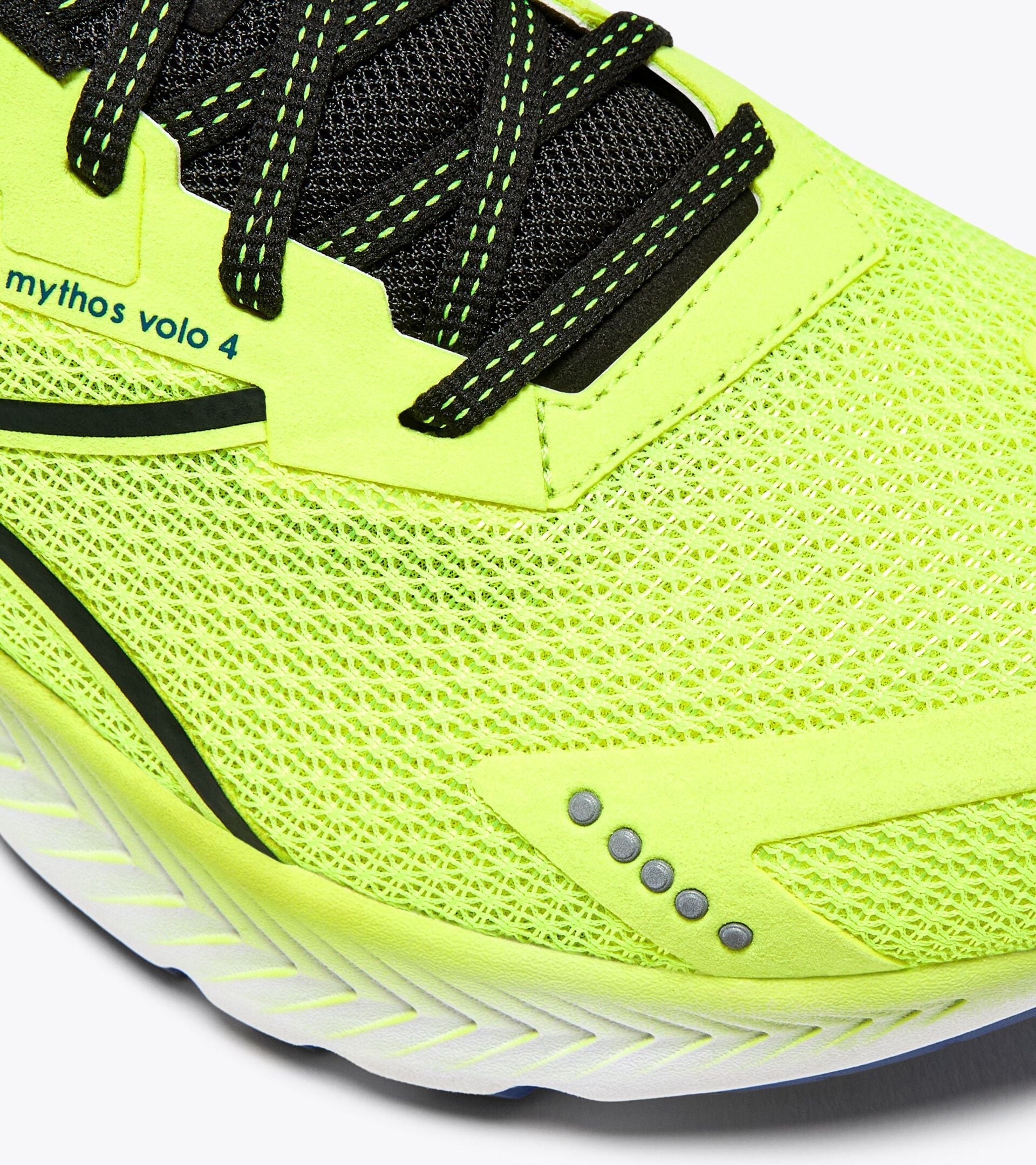 Diadora Mythos Blushield Volo 4 Yellow Fluo/Black