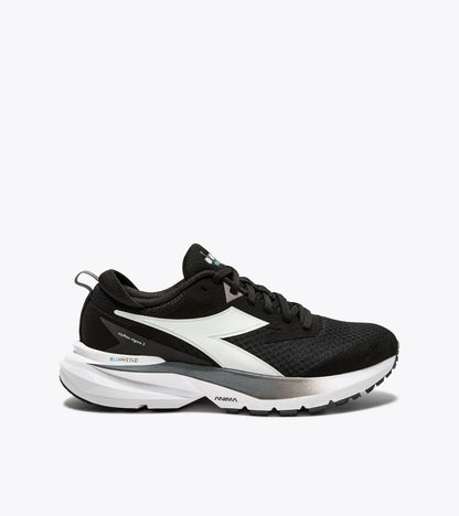 Diadora Mythos Blushield Vigore 3 Wide Black/White (C7406)