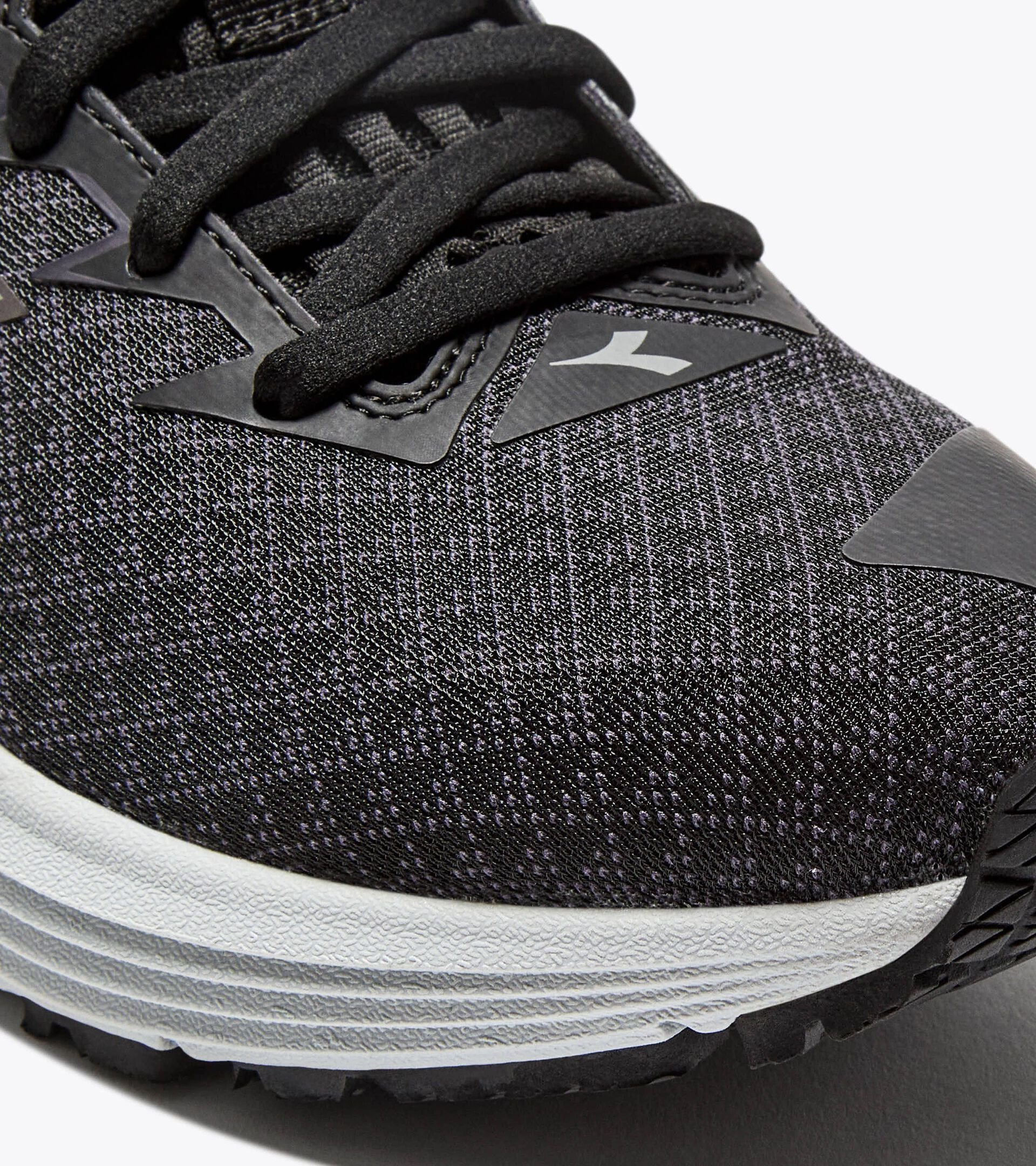 Diadora Mythos Blushield 10 Vortice Hip W Black/Glacier Gray