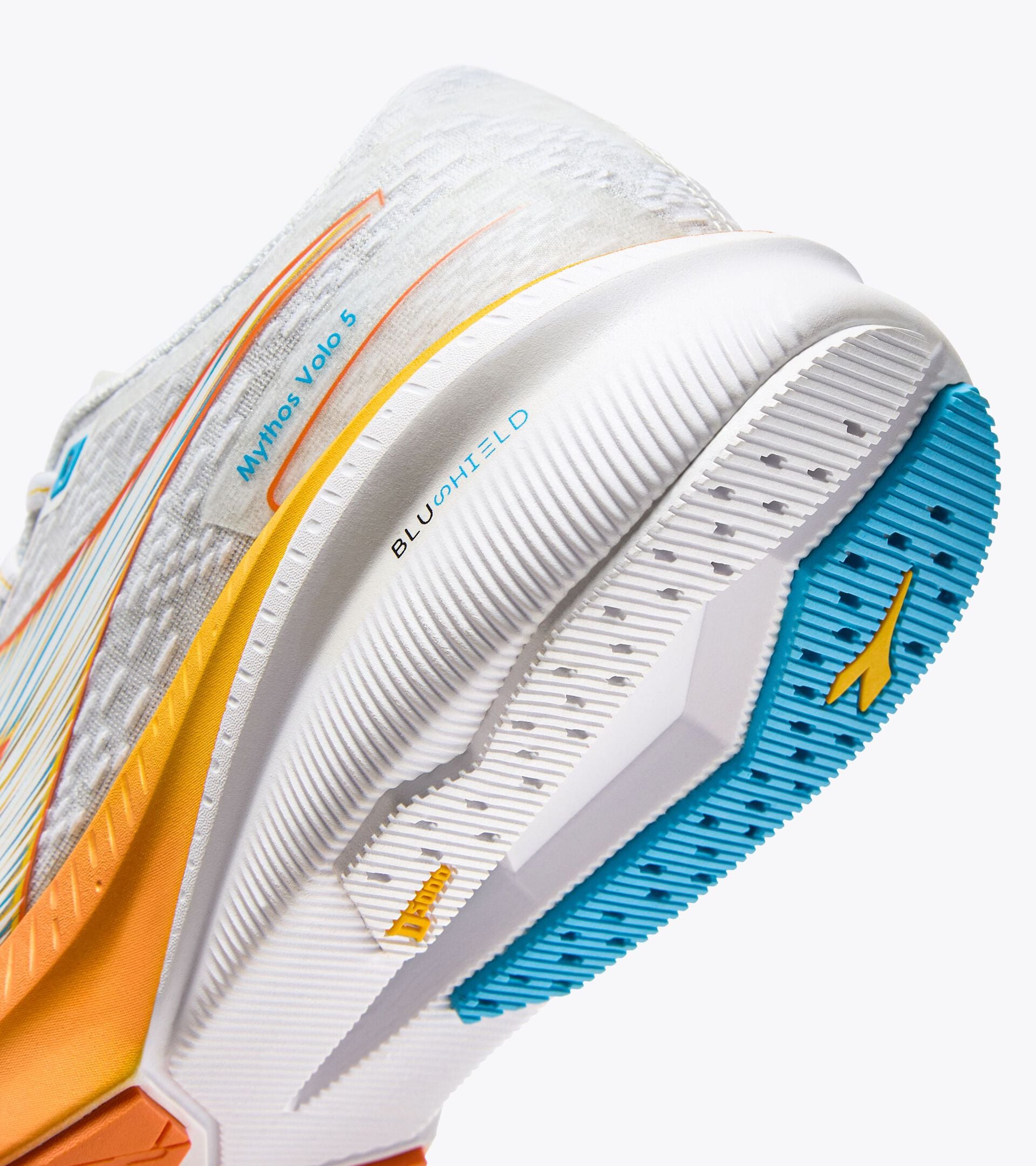 Diadora Mythos Blushield Volo 5 White/Nectarine/Lemon Chrome