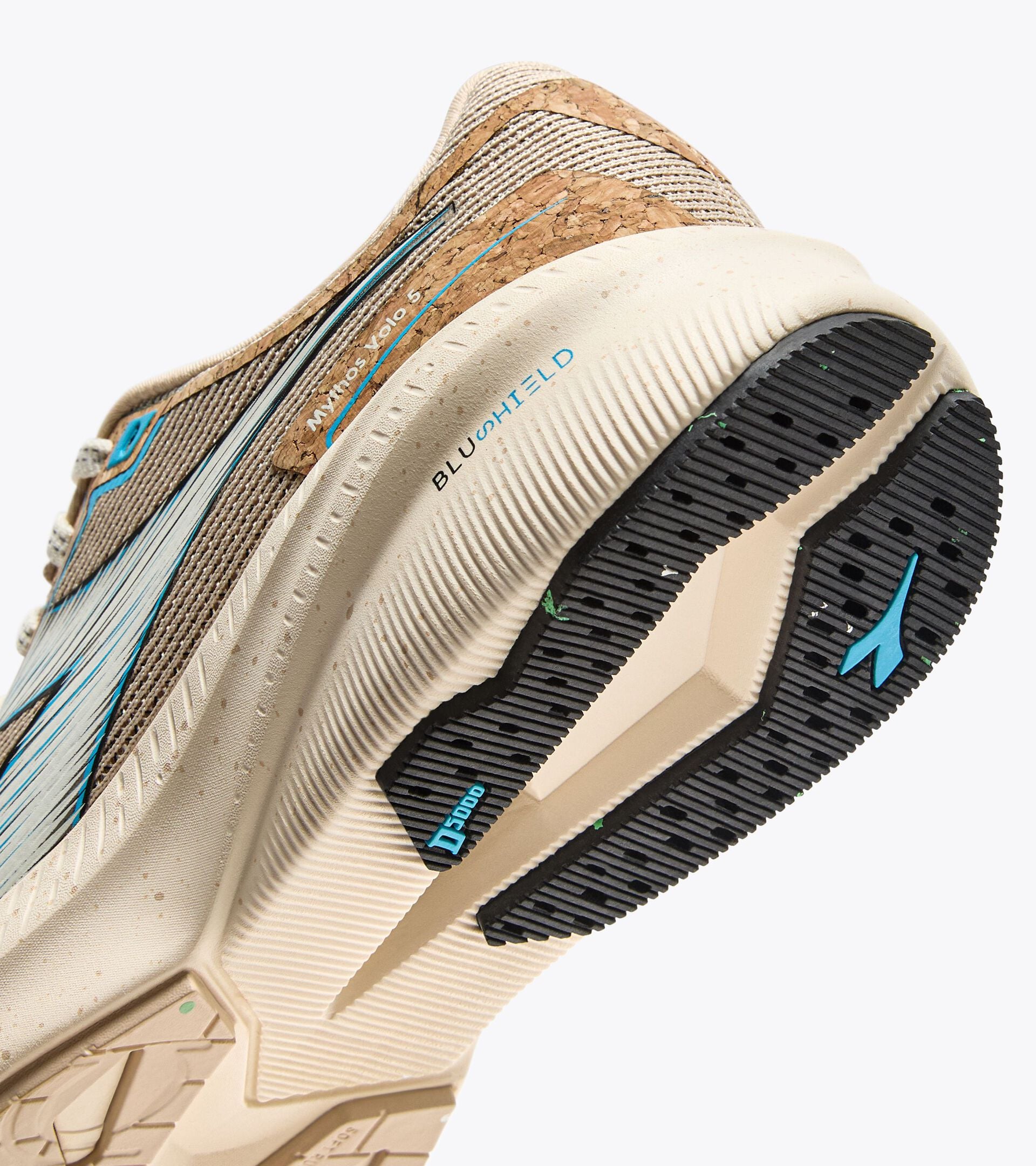 Diadora Mythos Blushield Volo 5 W 2030 Beige/Whisper White