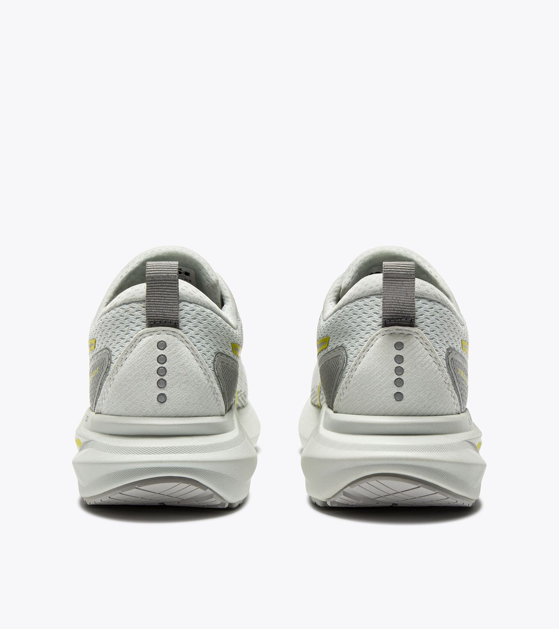 Diadora Mythos Blushield Vigore 4 W Glacier Gray/Ghost Gray