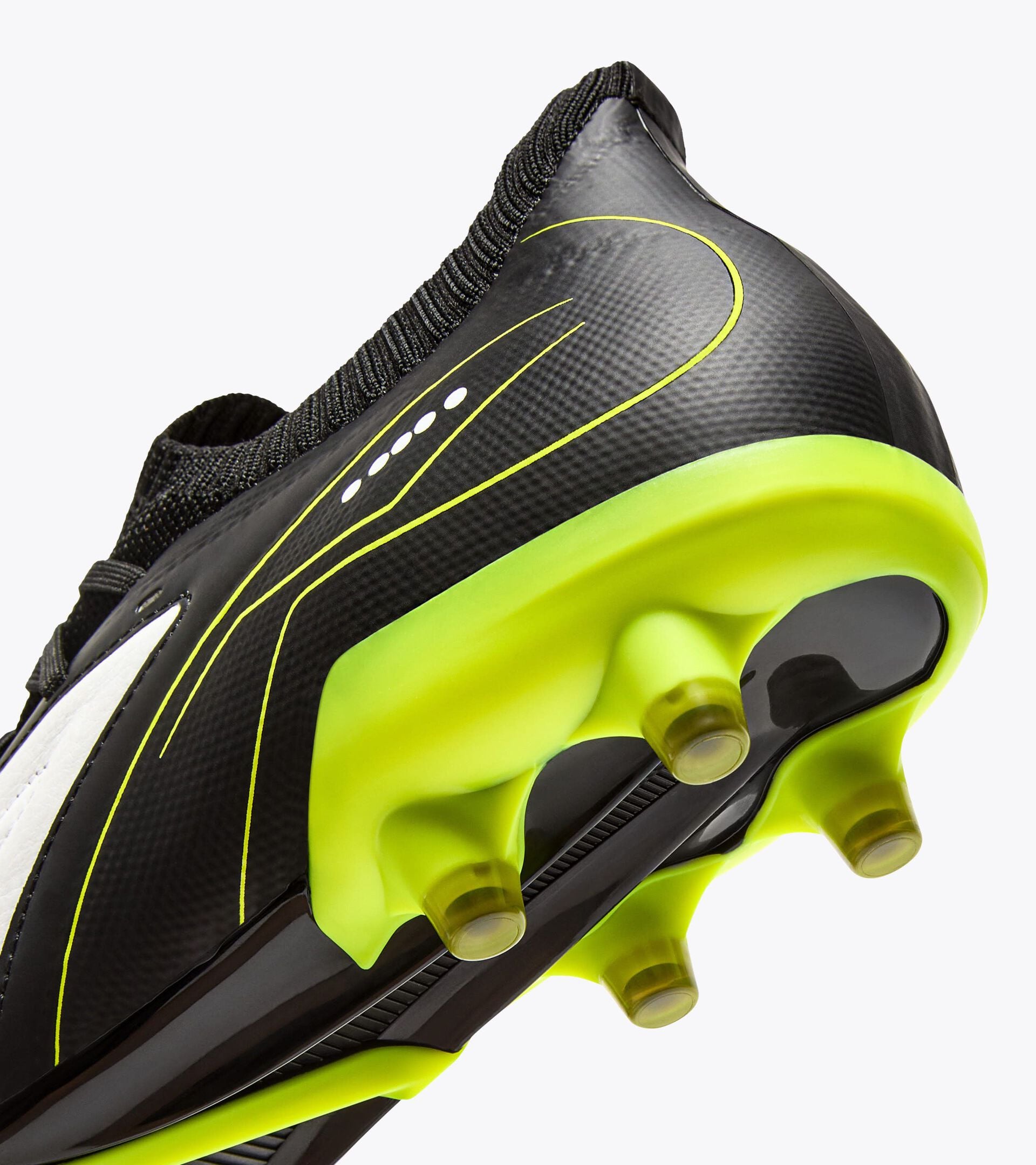 Diadora Maximus Icon Slx Black/White/Yellow Fl Dd