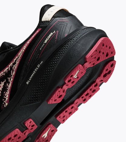 Diadora Mythos Blushield Vigore V W Black/Earth Red